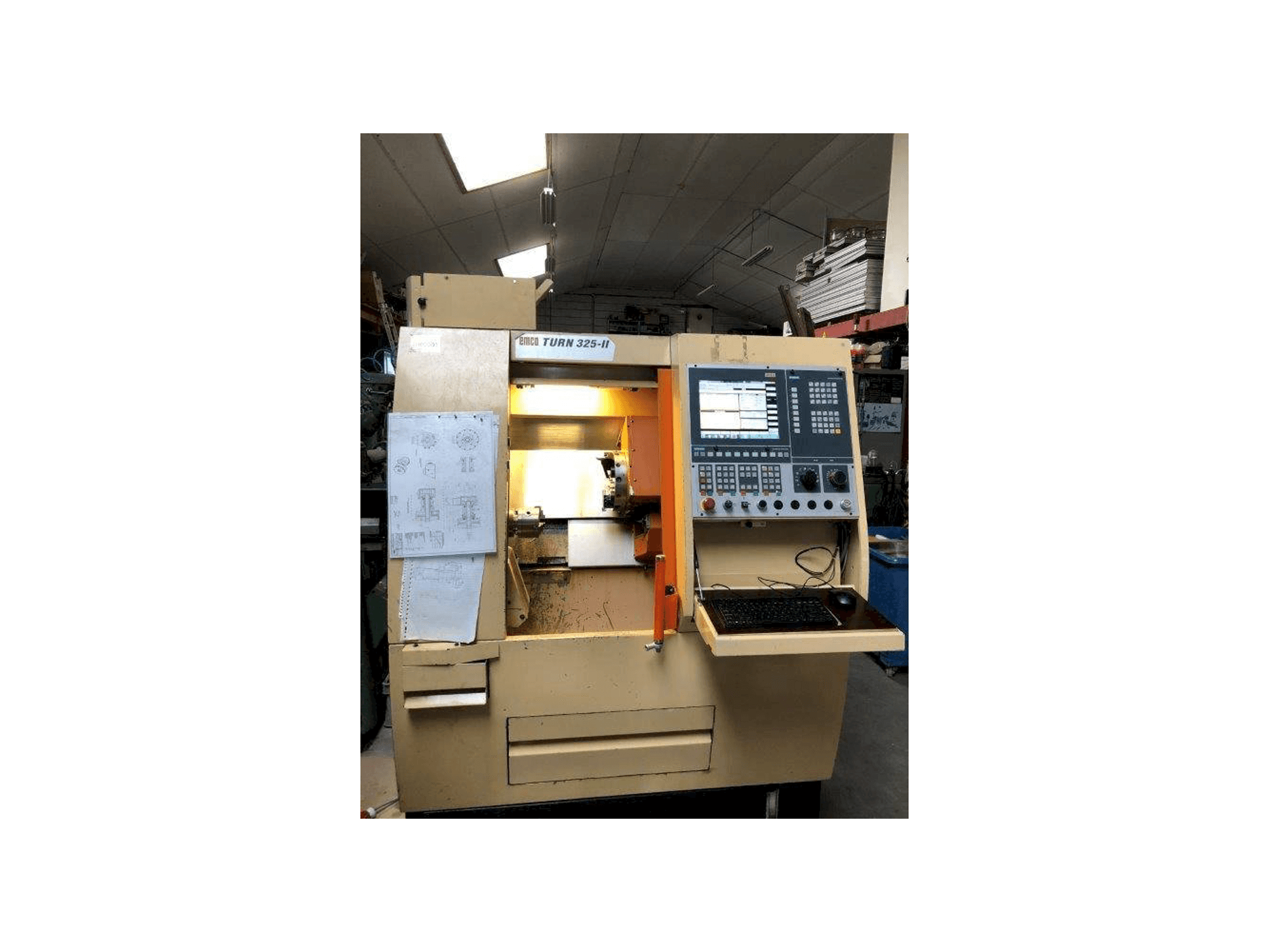 Frontansicht der EMCO TURN 325-II Maschine