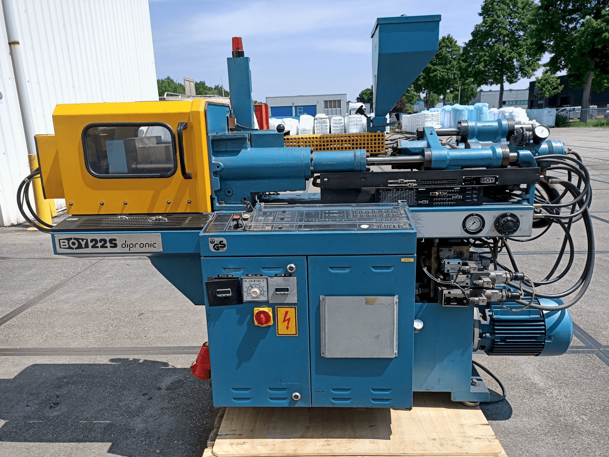 Frontansicht der BOY 22S dipronic Maschine