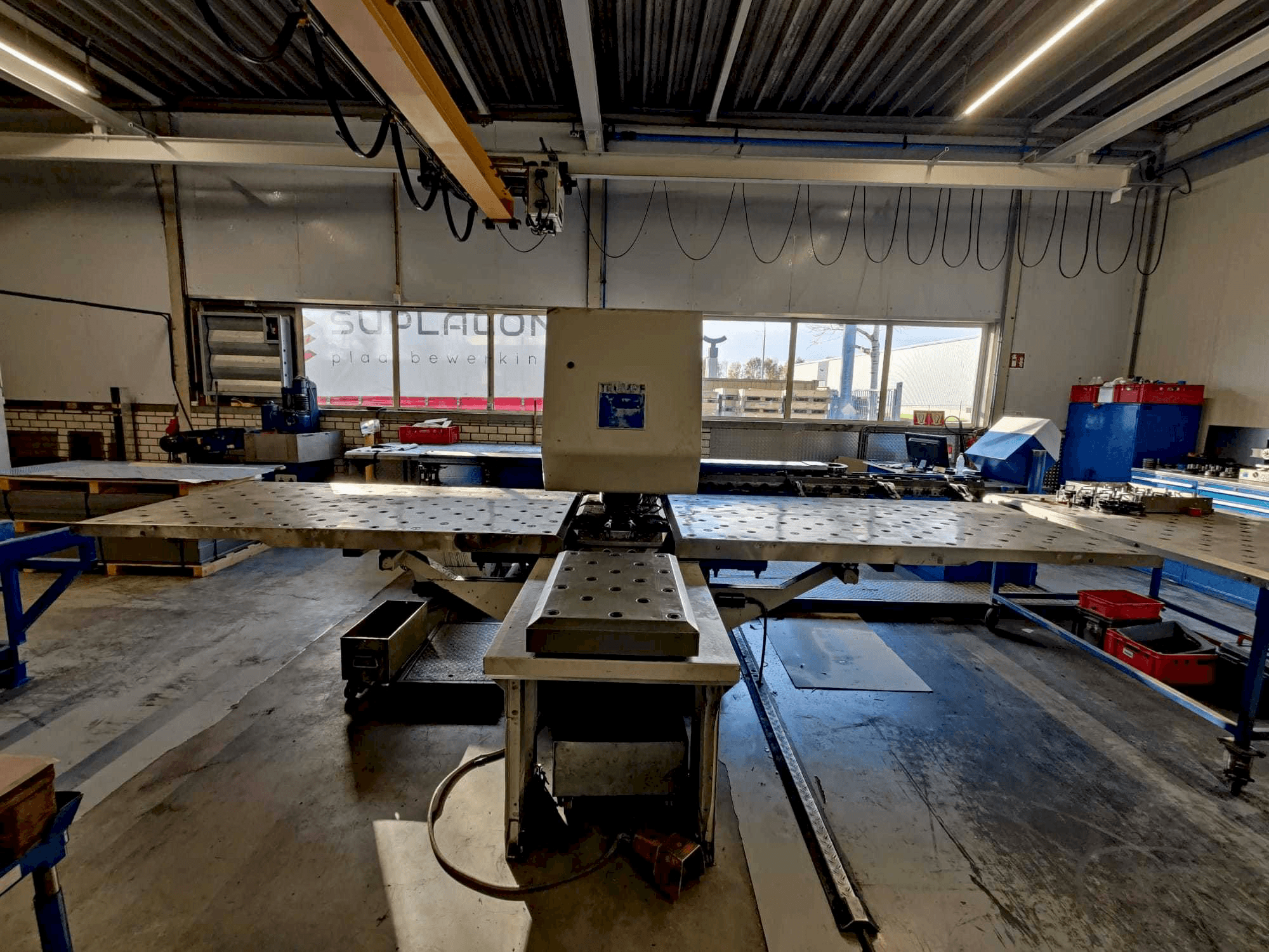 Frontansicht der Trumpf Trumatic 500 Maschine