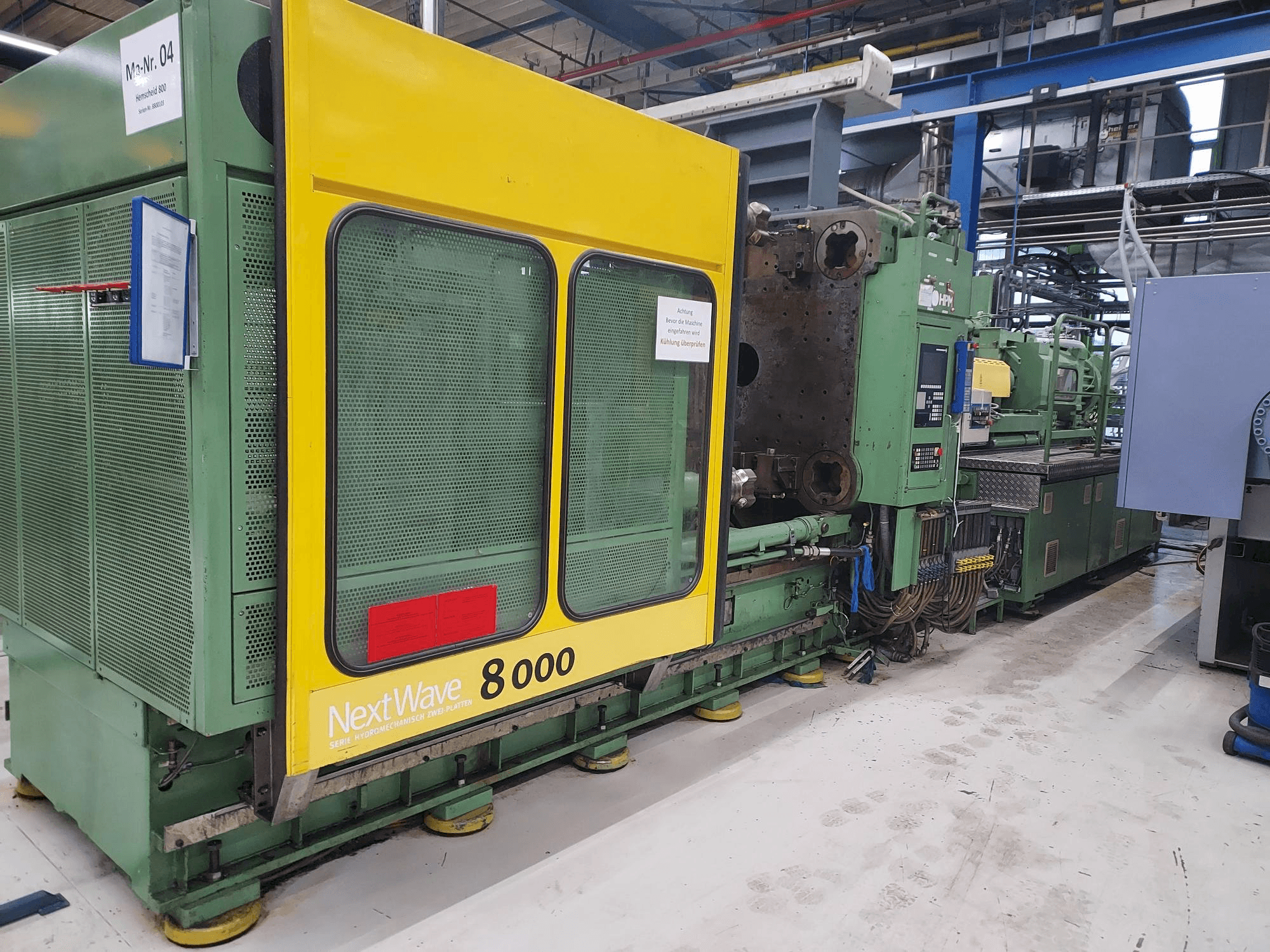 Linke Seitenansicht der Hemscheidt 800 Maschine