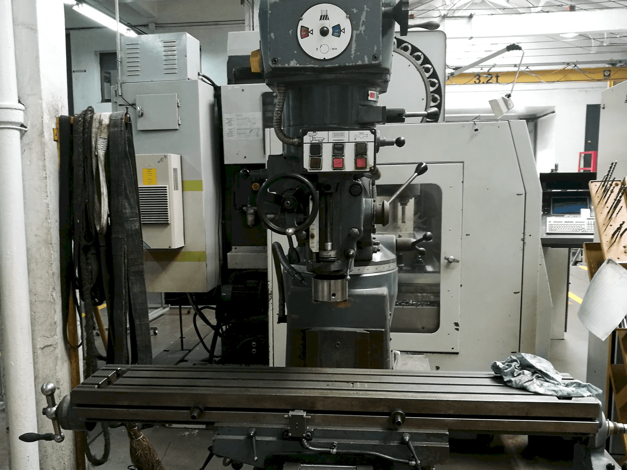 Frontansicht der LAGUN FTV2 Maschine