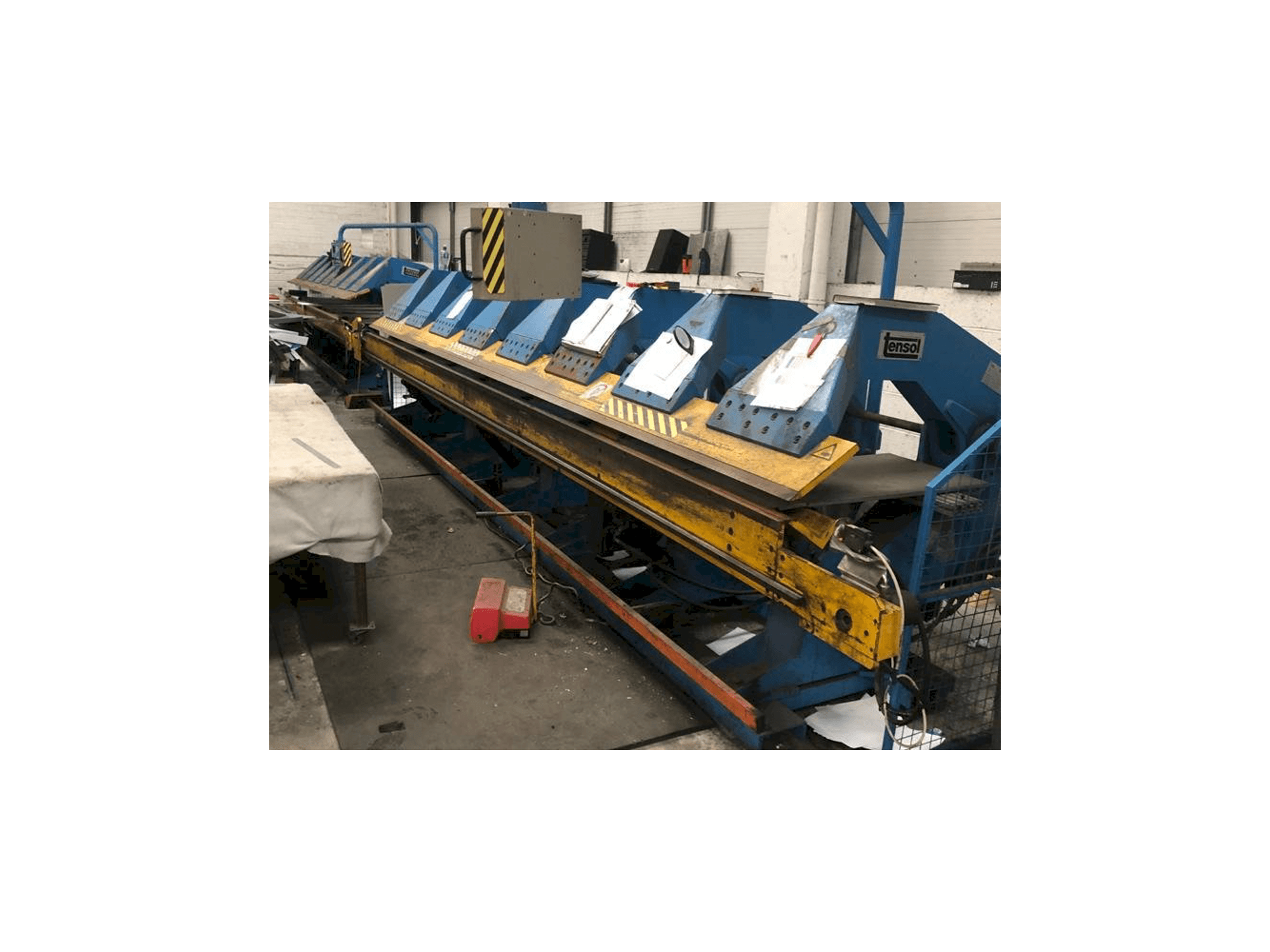 Frontansicht der Tensol H200-6.2 Maschine