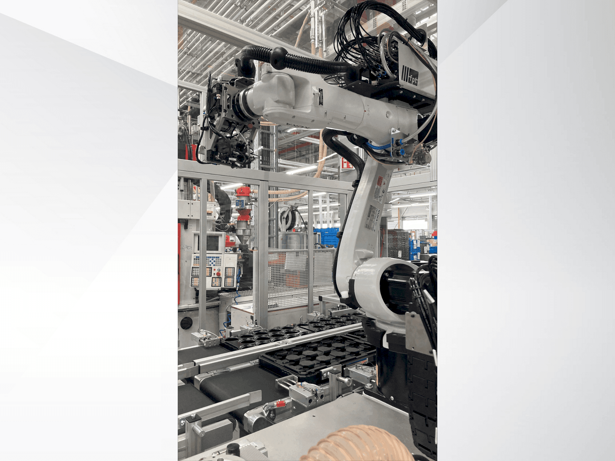 Front view of KUKA KR 10 R1440-2 machine