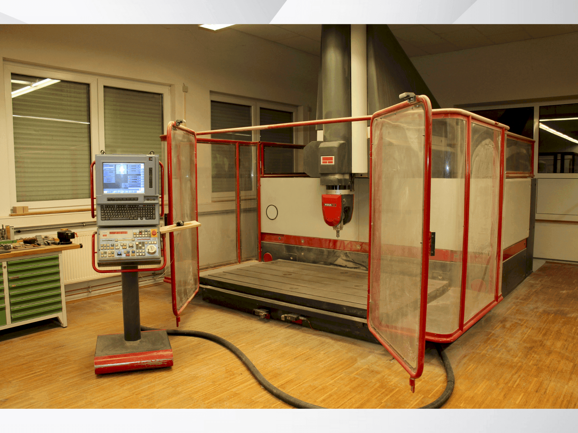 Frontansicht der Fidia Digit 218 Maschine