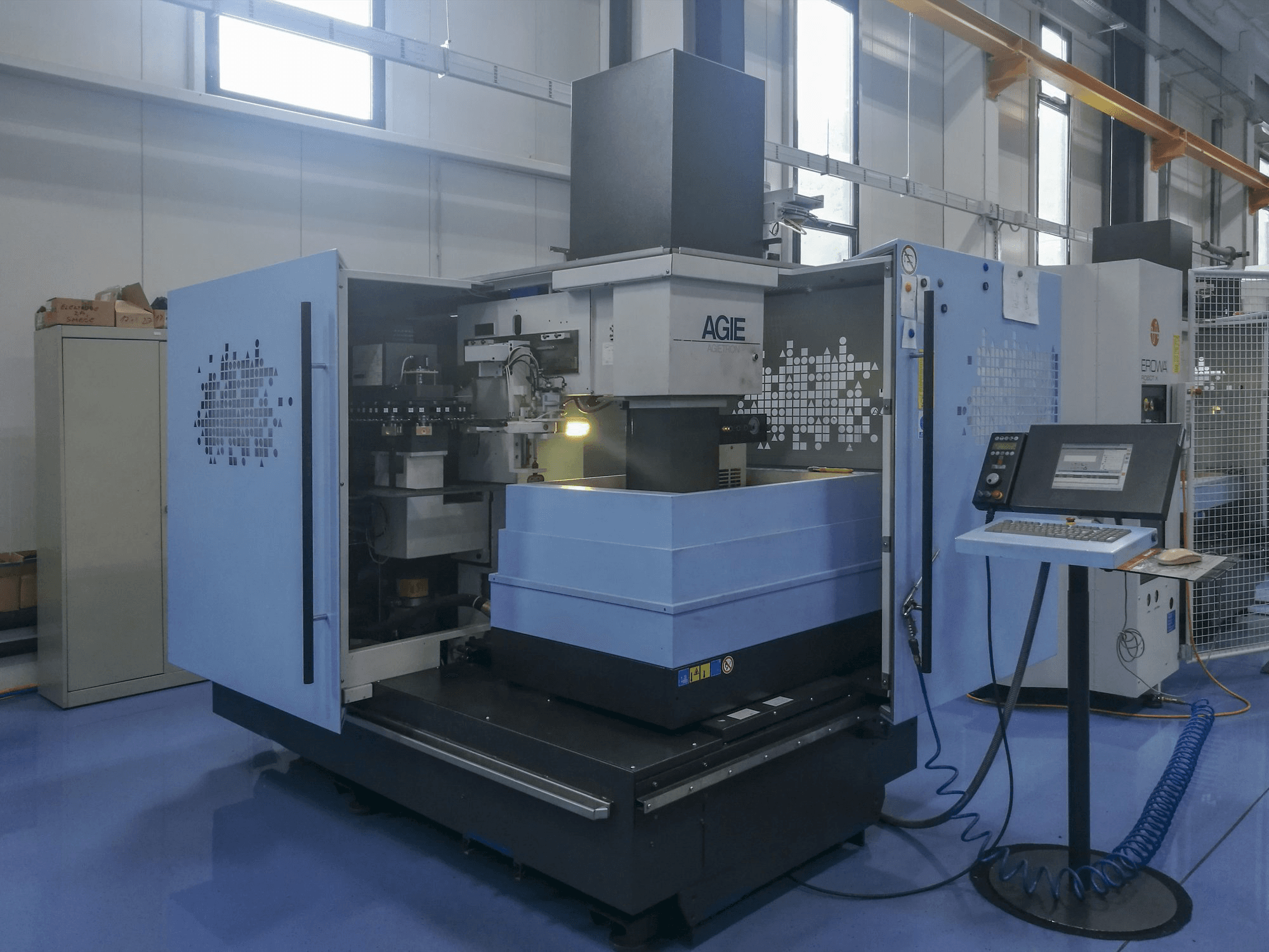 Front view of AGIE AGIETRON INNOVATION 2 machine