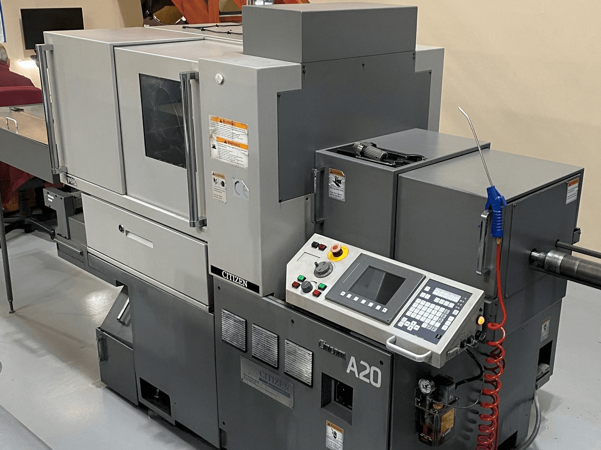 Frontansicht der Citizen A20VIPL Maschine