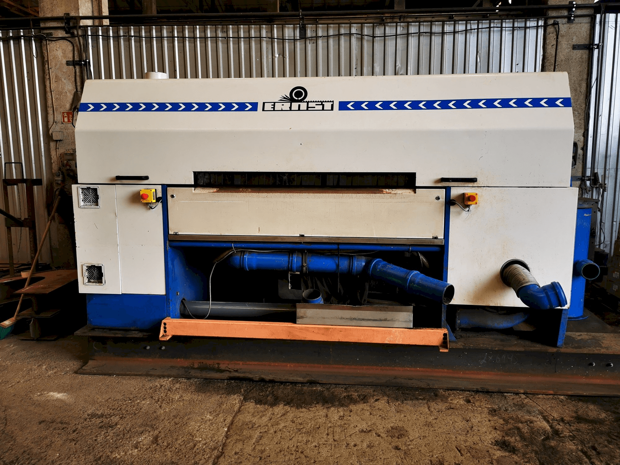 Frontansicht der ERNST E M 5 N II + 2F Maschine