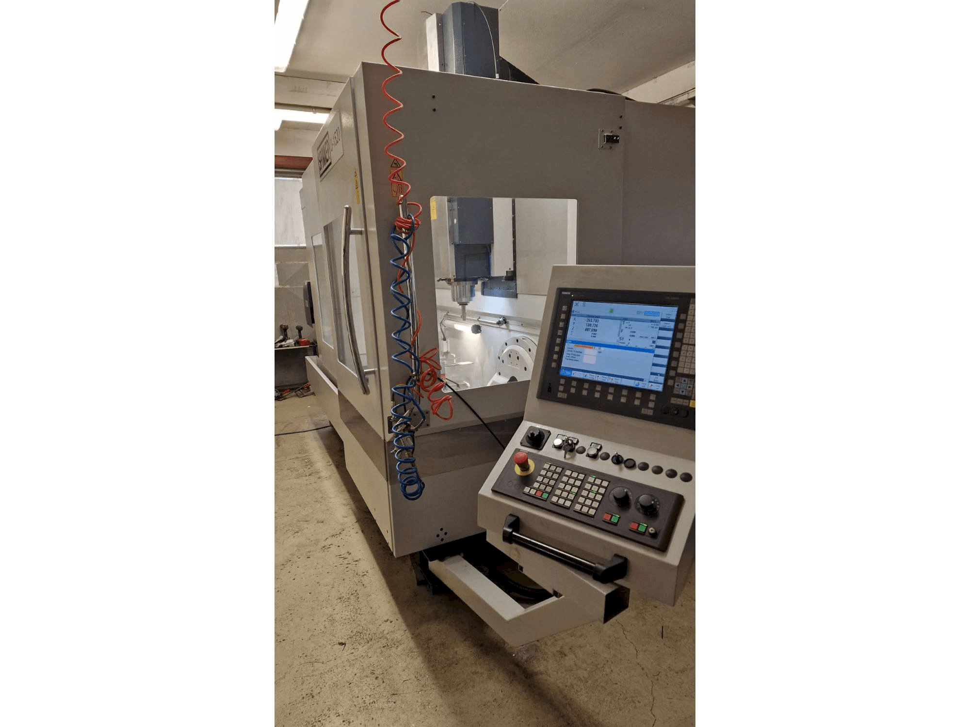 Frontansicht der SPINNER U5 1520 Maschine