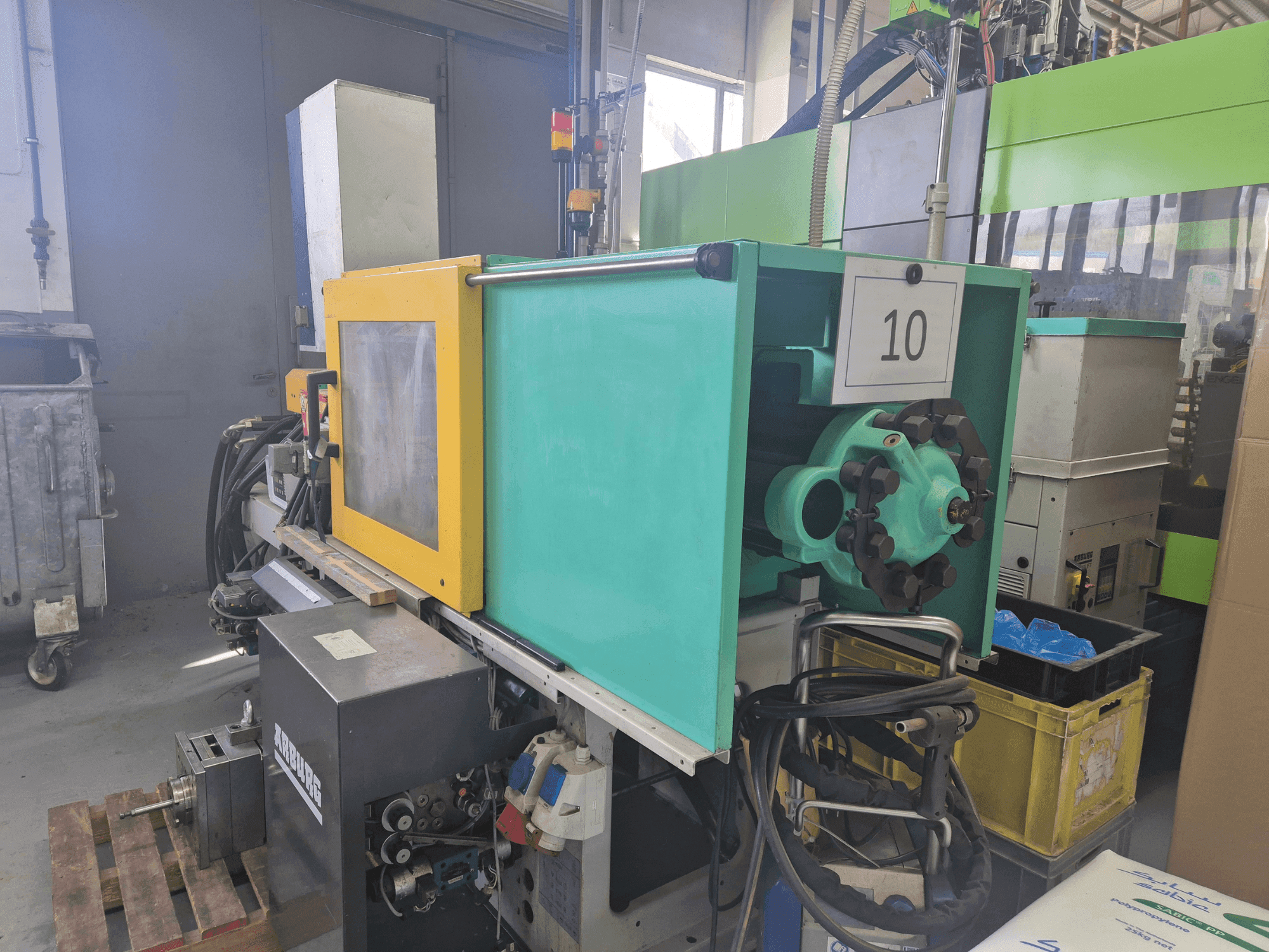 Frontansicht der Arburg Allrounder 270 C 400-70 Maschine