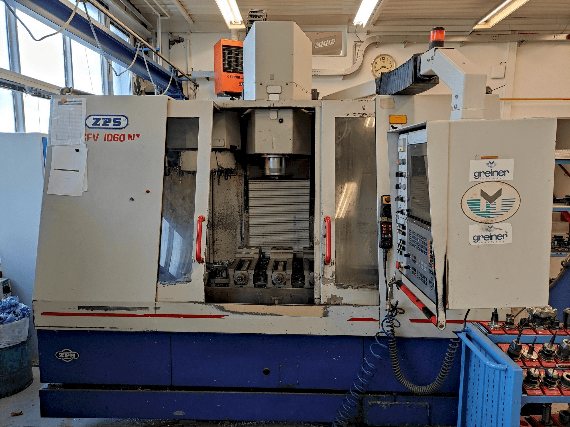 Frontansicht der ZPS MCFV 1060 NT Maschine