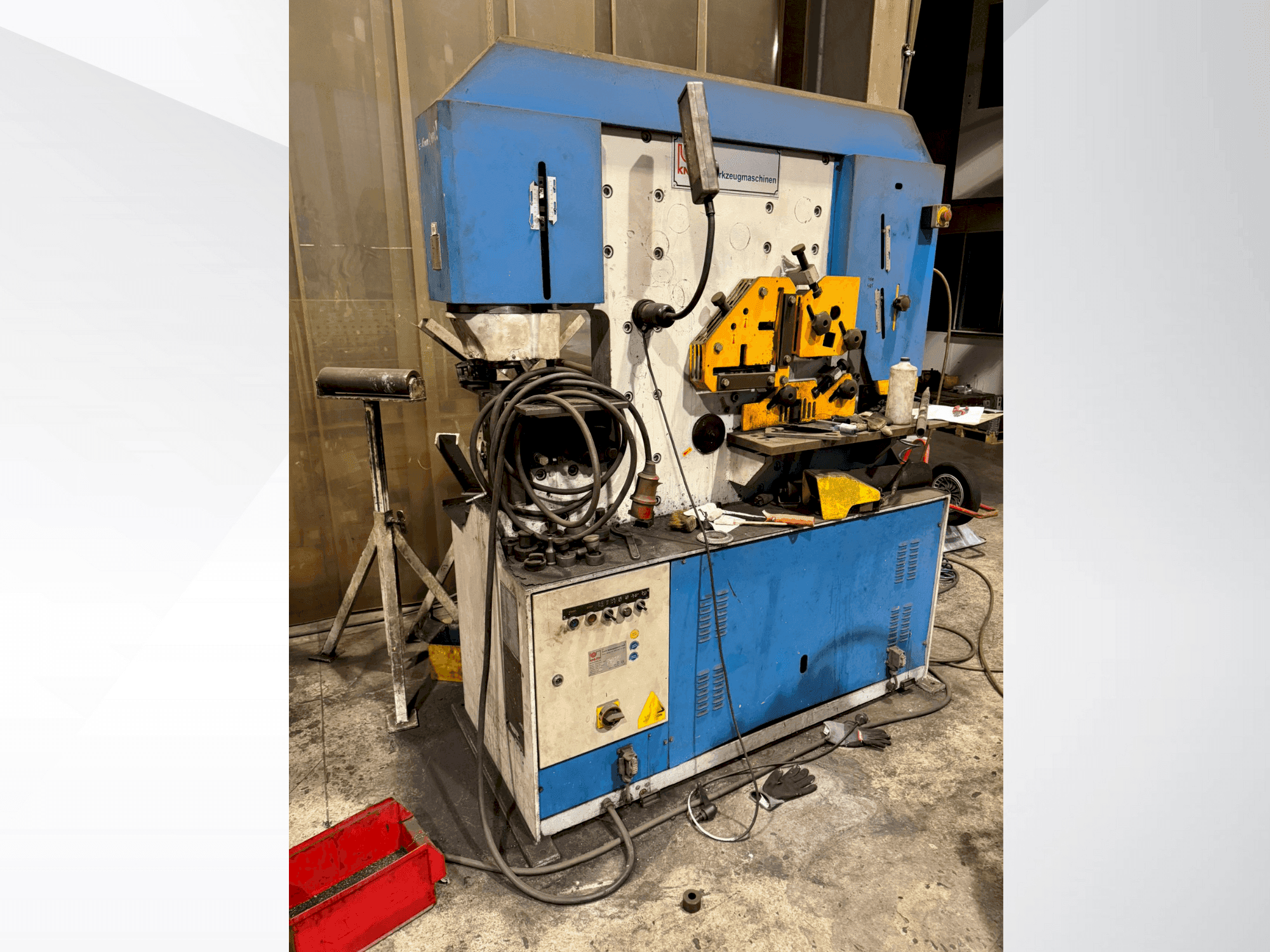 Frontansicht der KNUTH HPS 80/1500 Maschine