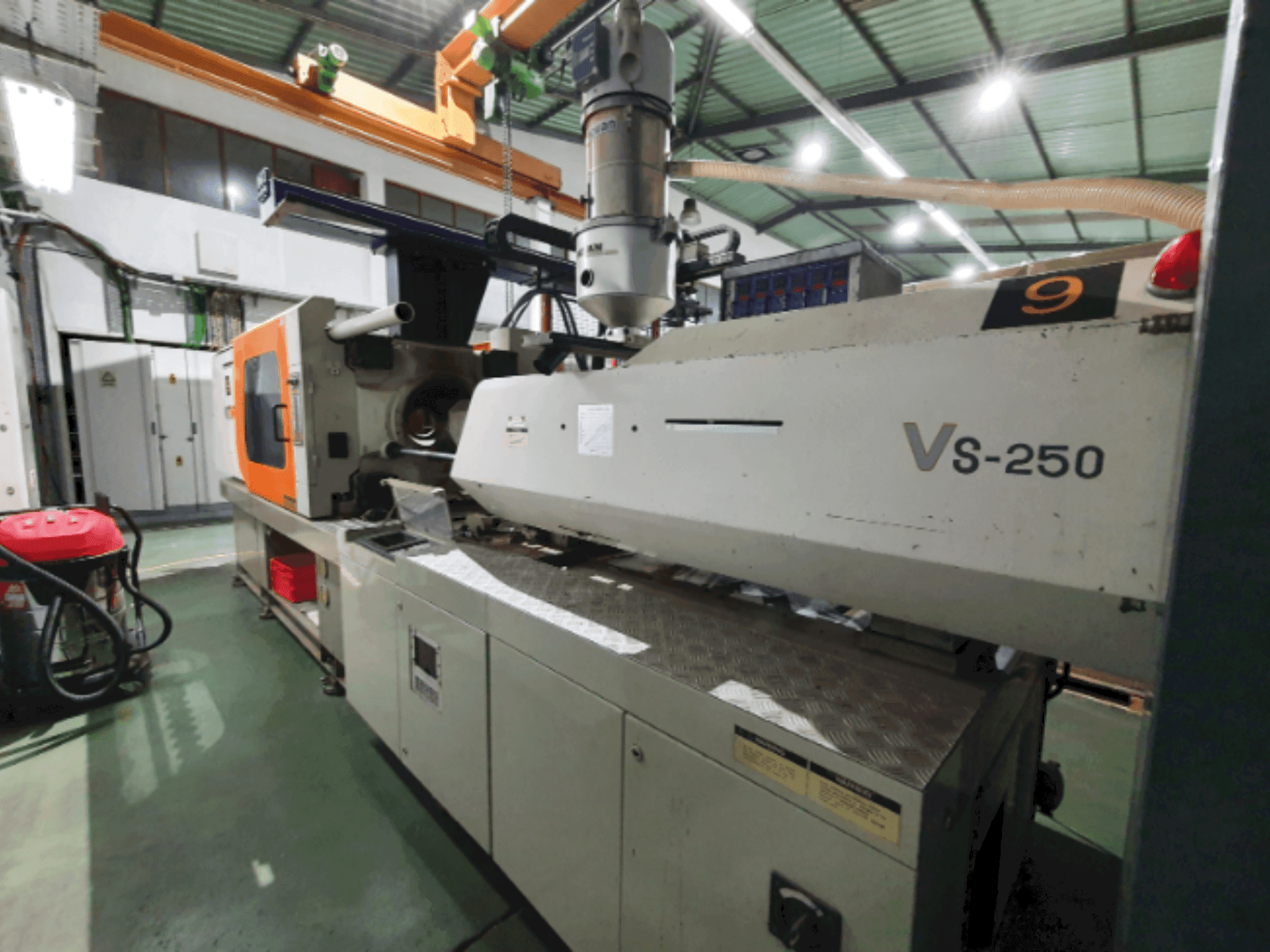 Frontansicht der Victor VS-250 Maschine