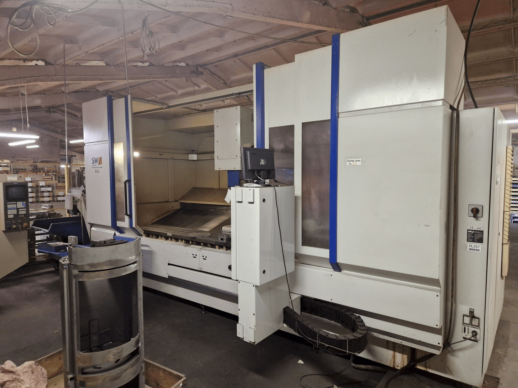 Front view of SW BA 25 machine