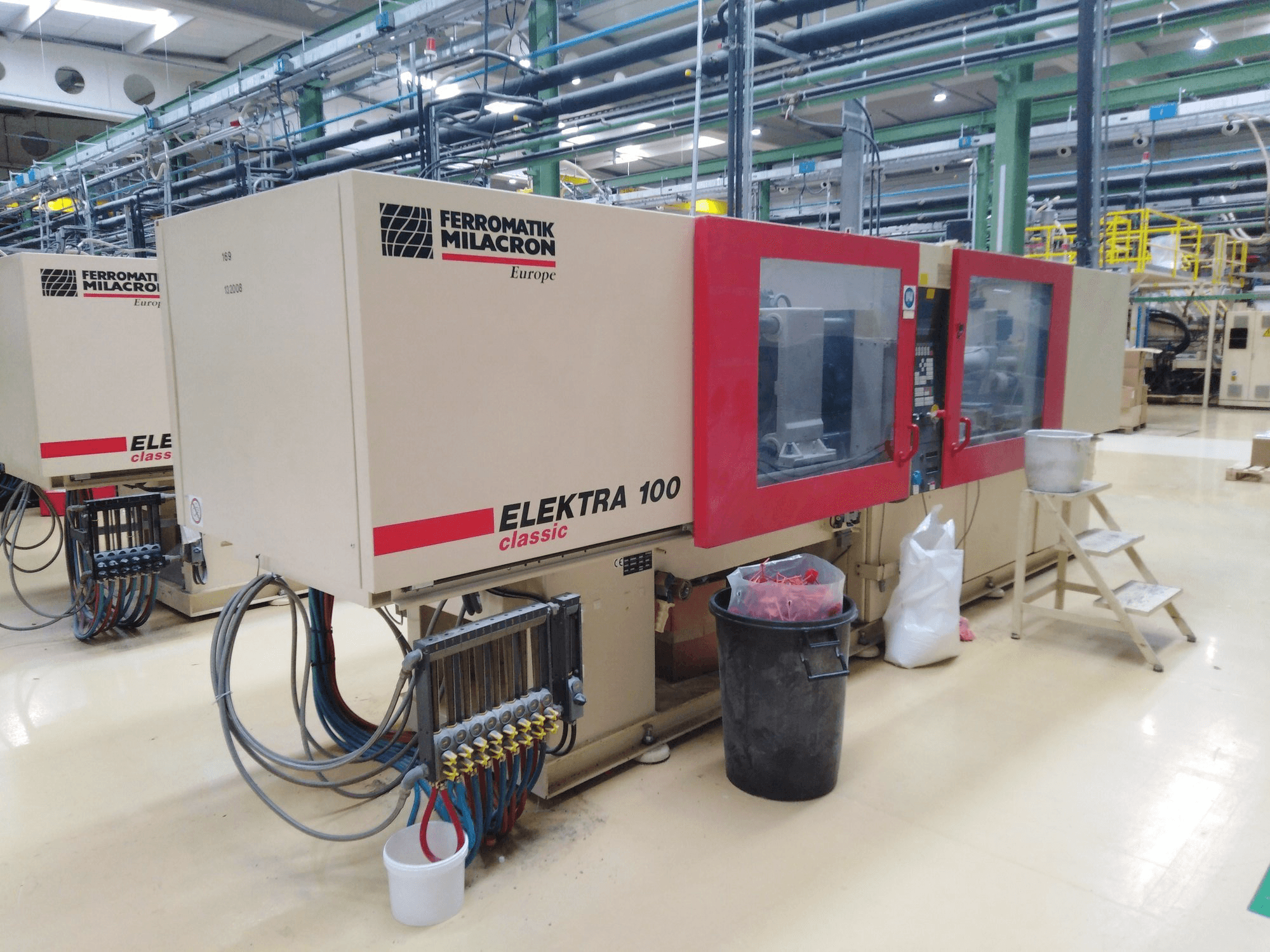 Frontansicht der Ferromatik Electra 100 Maschine