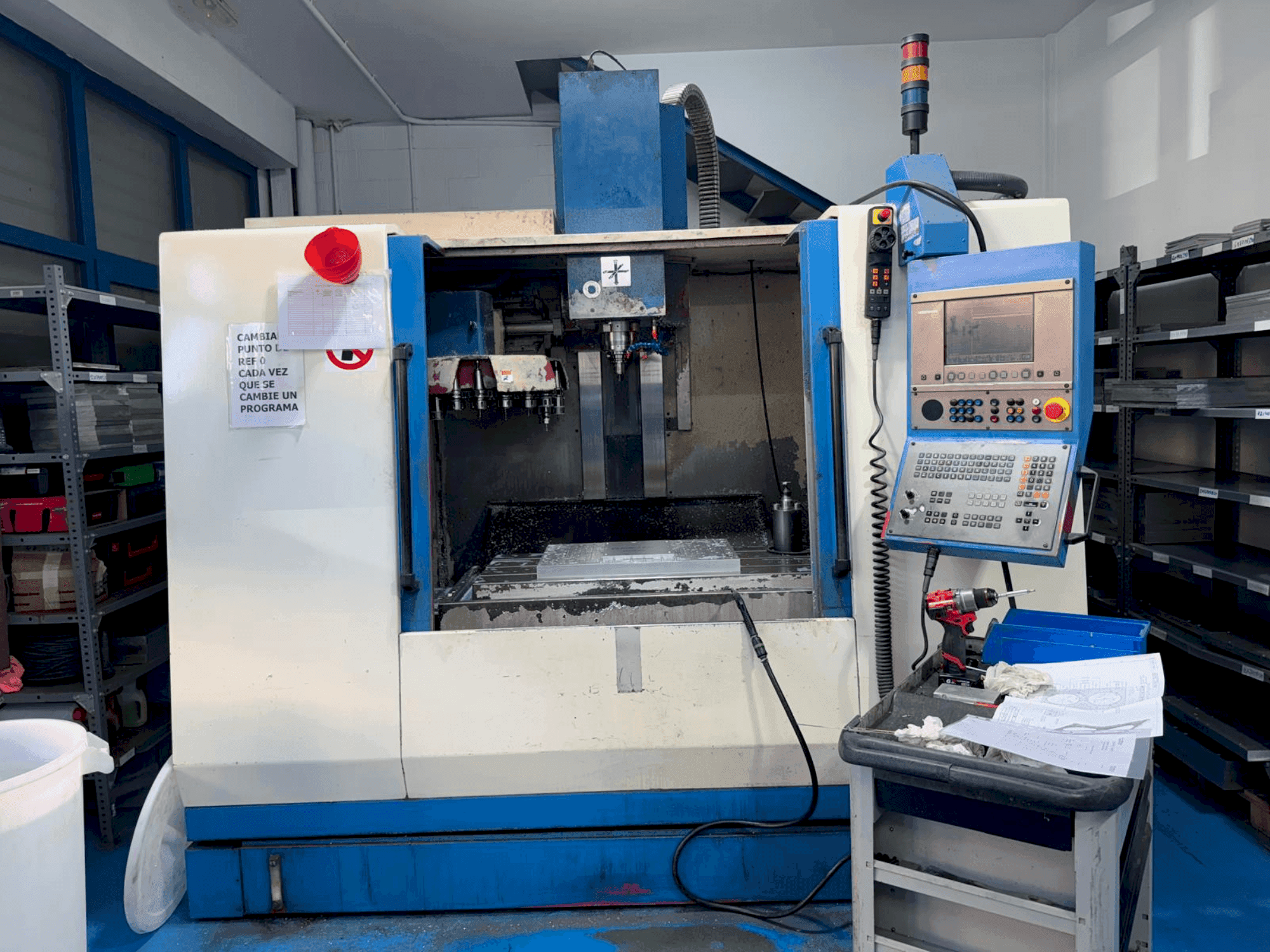 Front view of LAGUN GVC 1000 machine