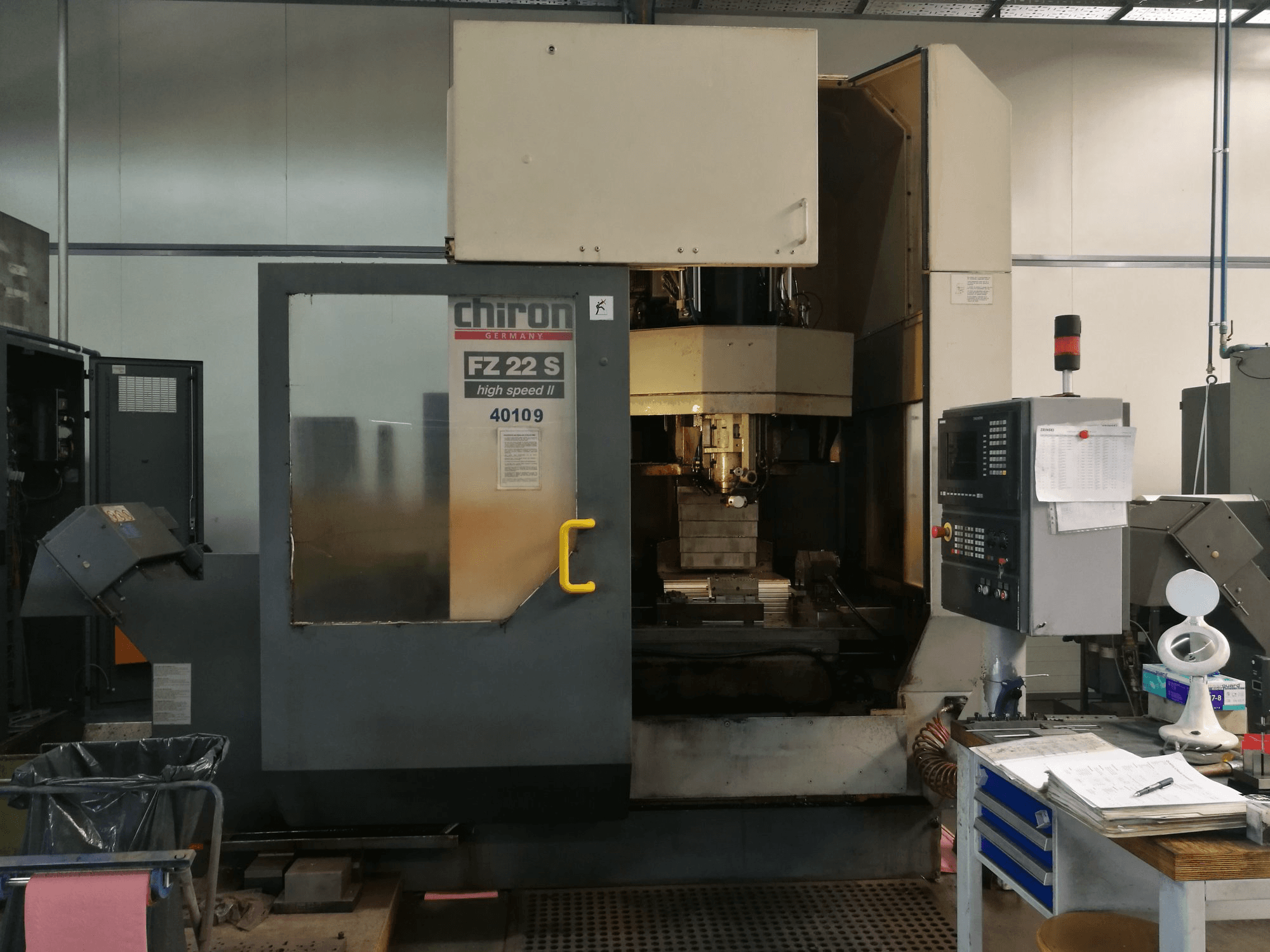 Frontansicht der Chiron FZ 22 S Maschine