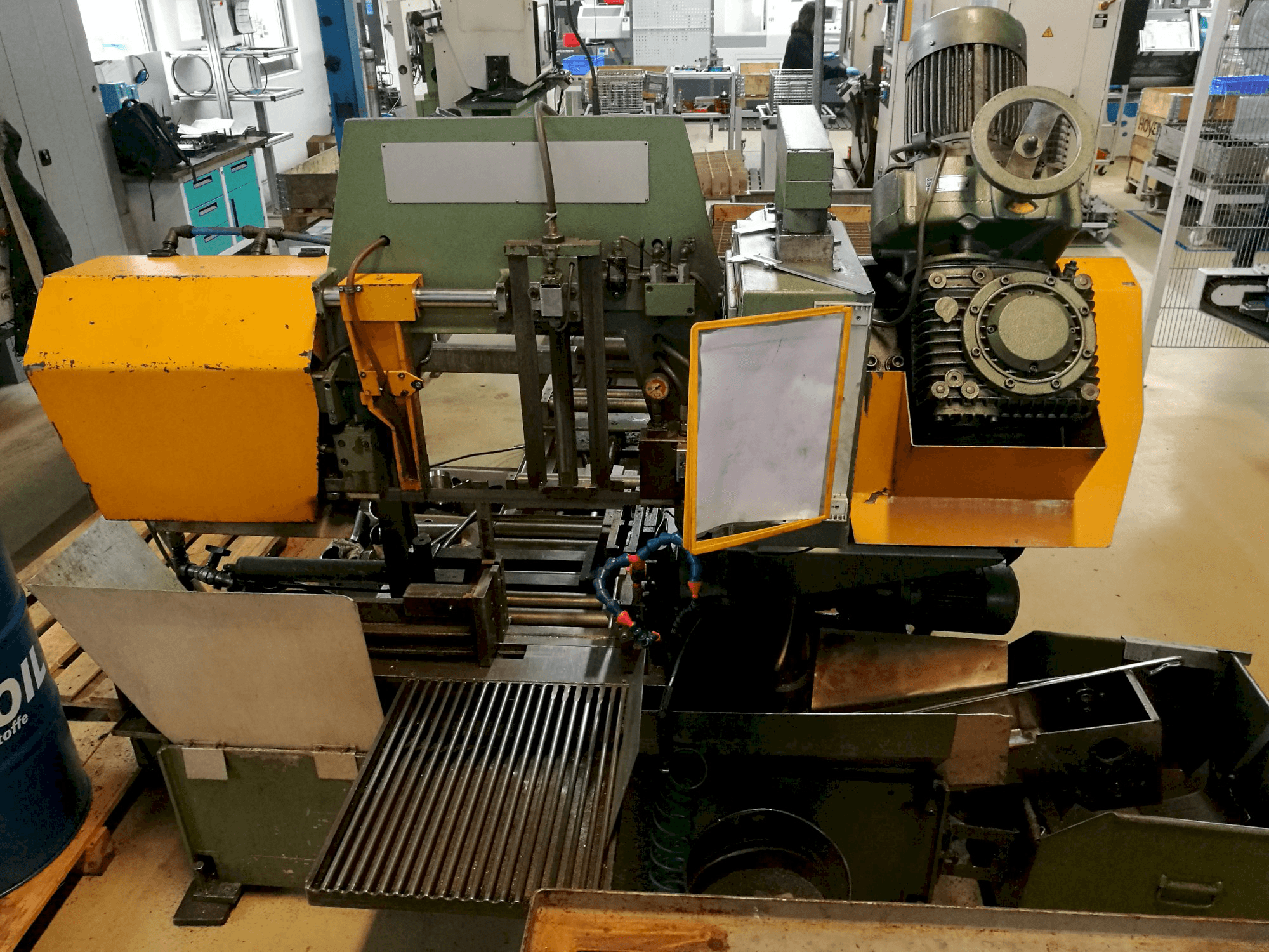 Frontansicht der MEBA 340A Maschine