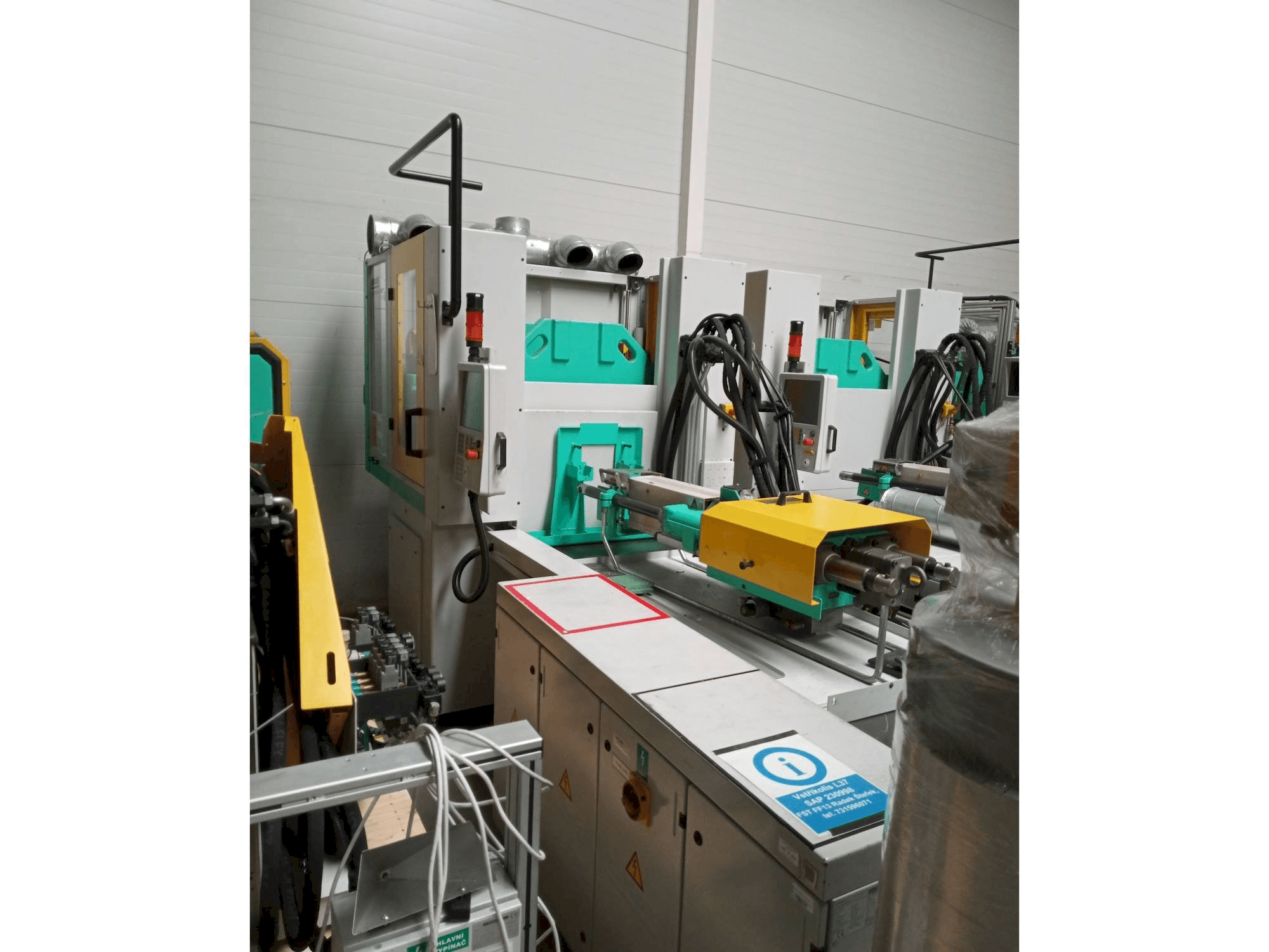 Frontansicht der Arburg Allrounder 1200T-800-150 Maschine