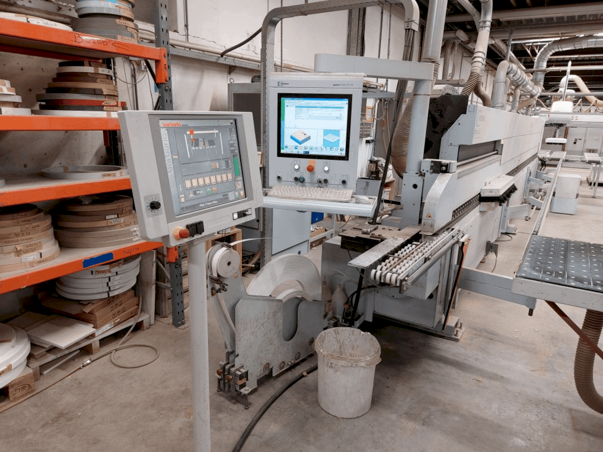 Frontansicht der HOMAG KAL 330/9/A6/L Maschine