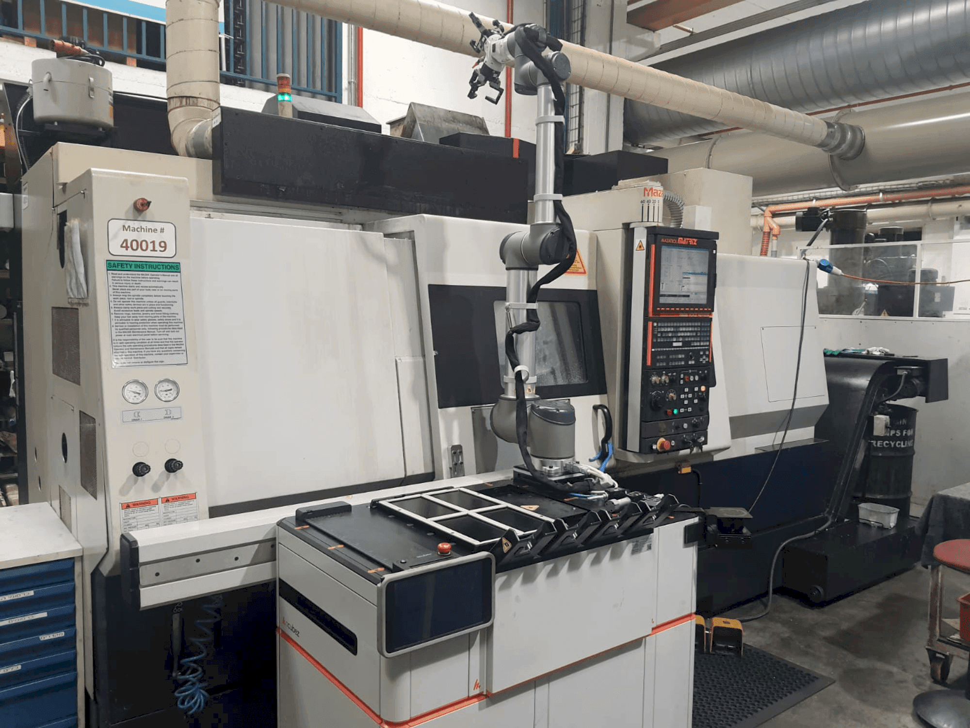 Frontansicht der Mazak INTEGREX 200-IV ST Maschine