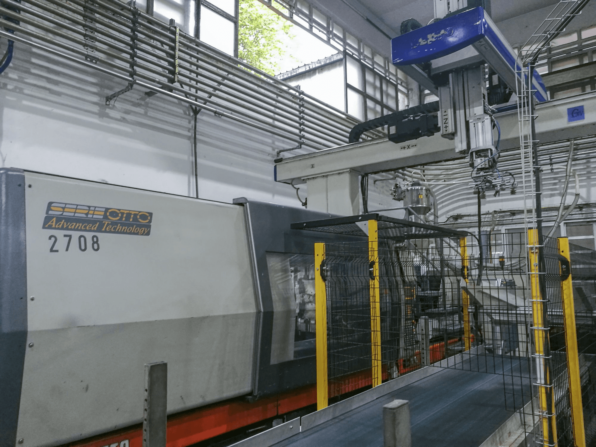 Linke Ansicht 1 der SANDRETTO 2054-380 Maschine