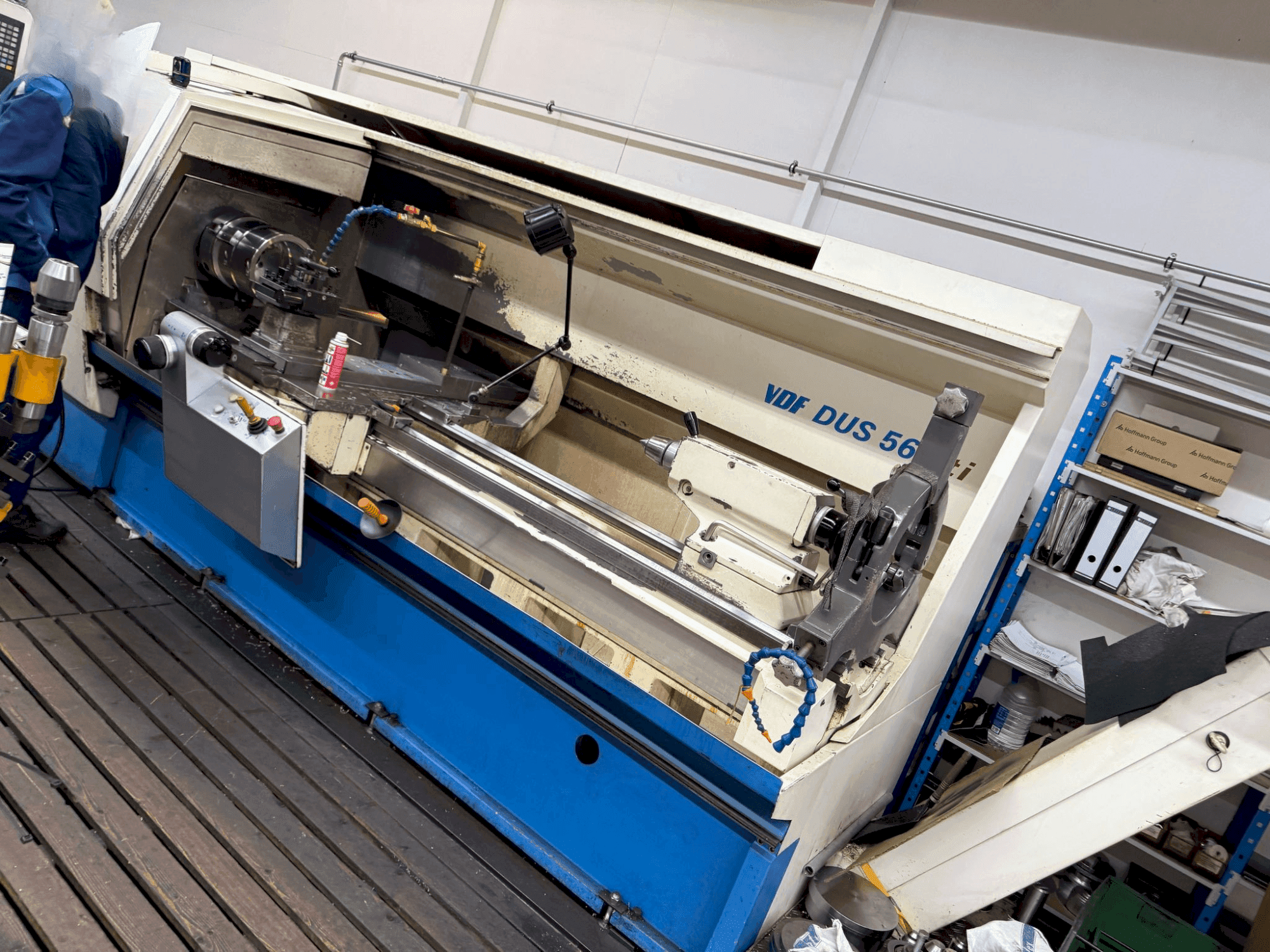 Frontansicht der BOEHRINGER VDF DUS 560 ti Maschine