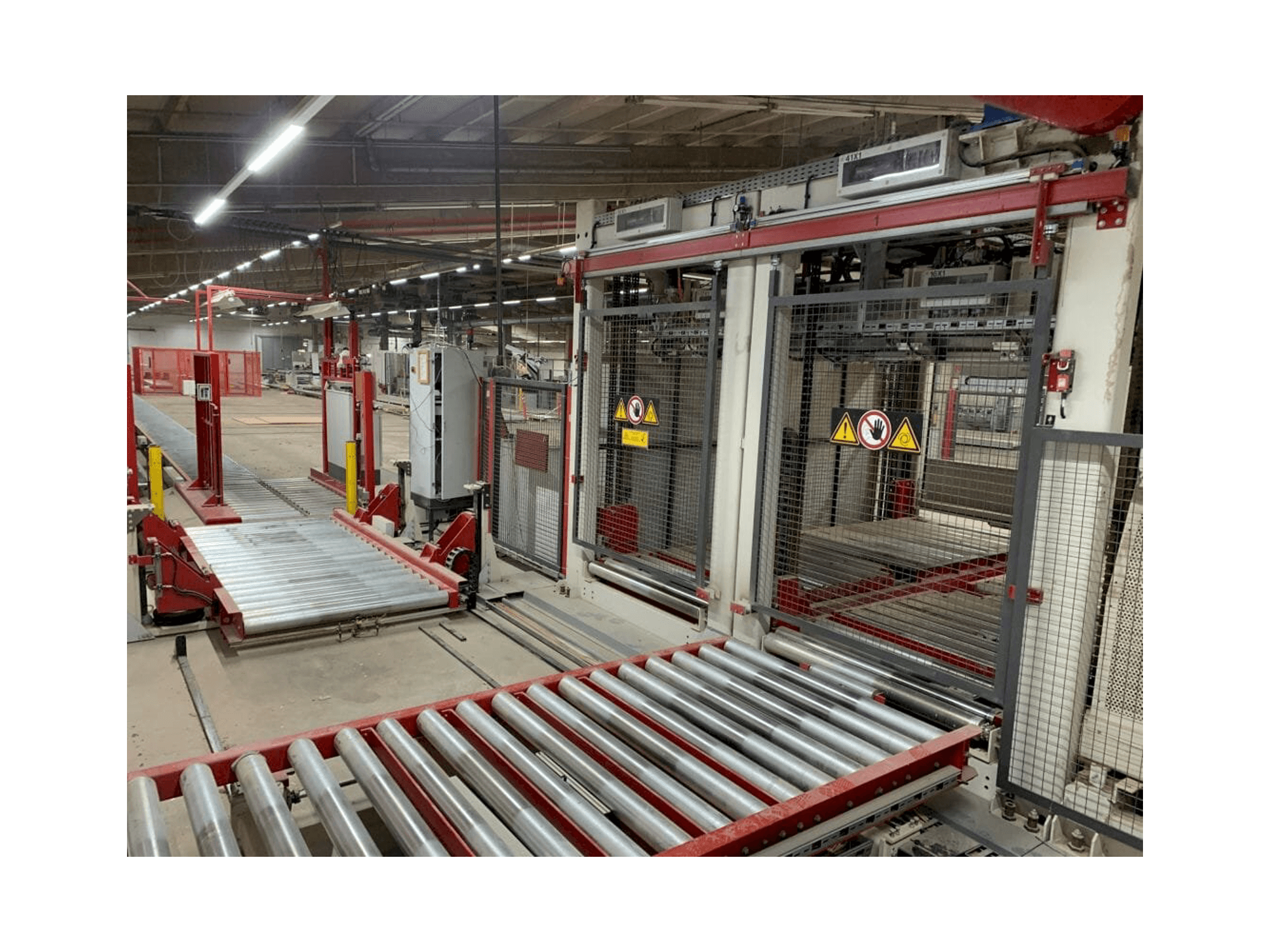 Frontansicht der IMA AM33 - 3000 /1300 Systems Maschine