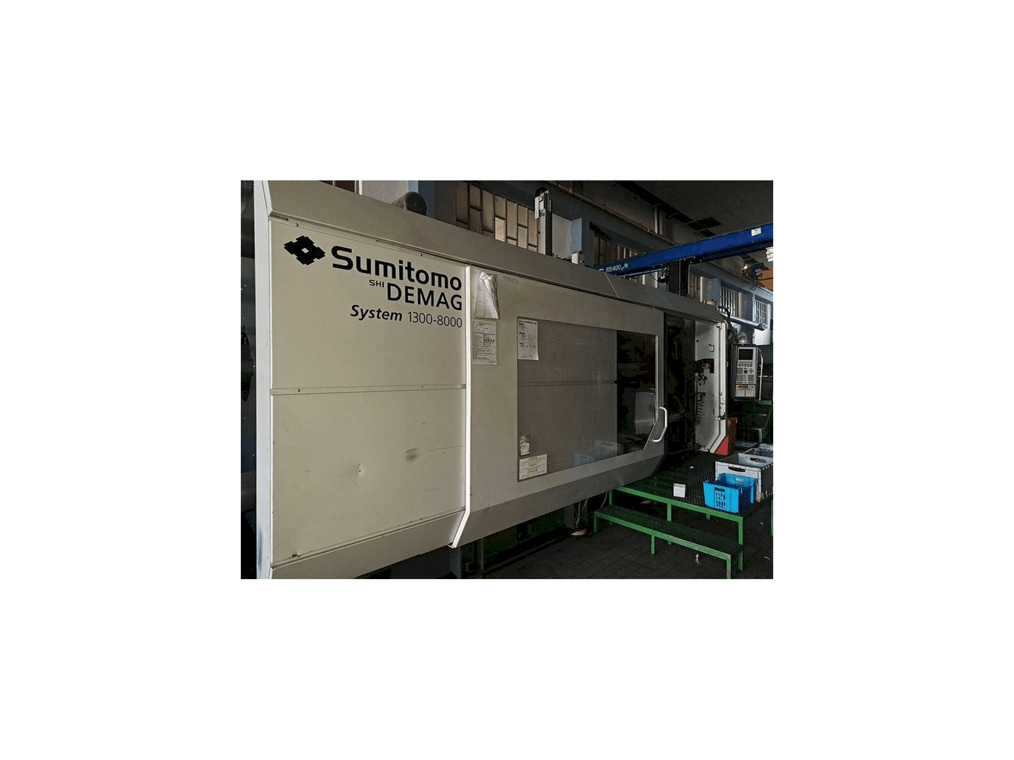 Frontansicht der Sumitomo Demag 1300-8000 Maschine