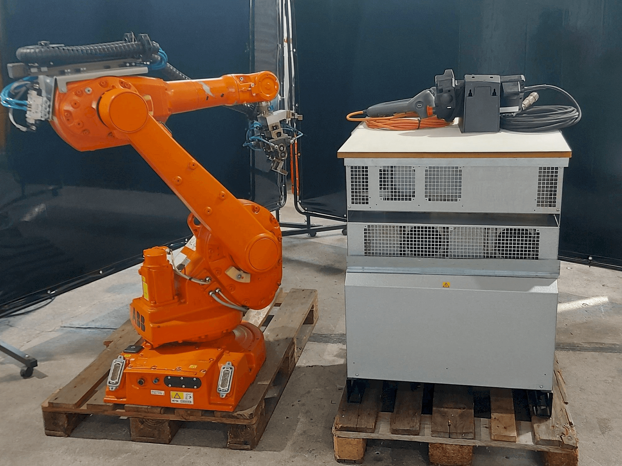 Frontansicht der ABB IRB1600 Maschine