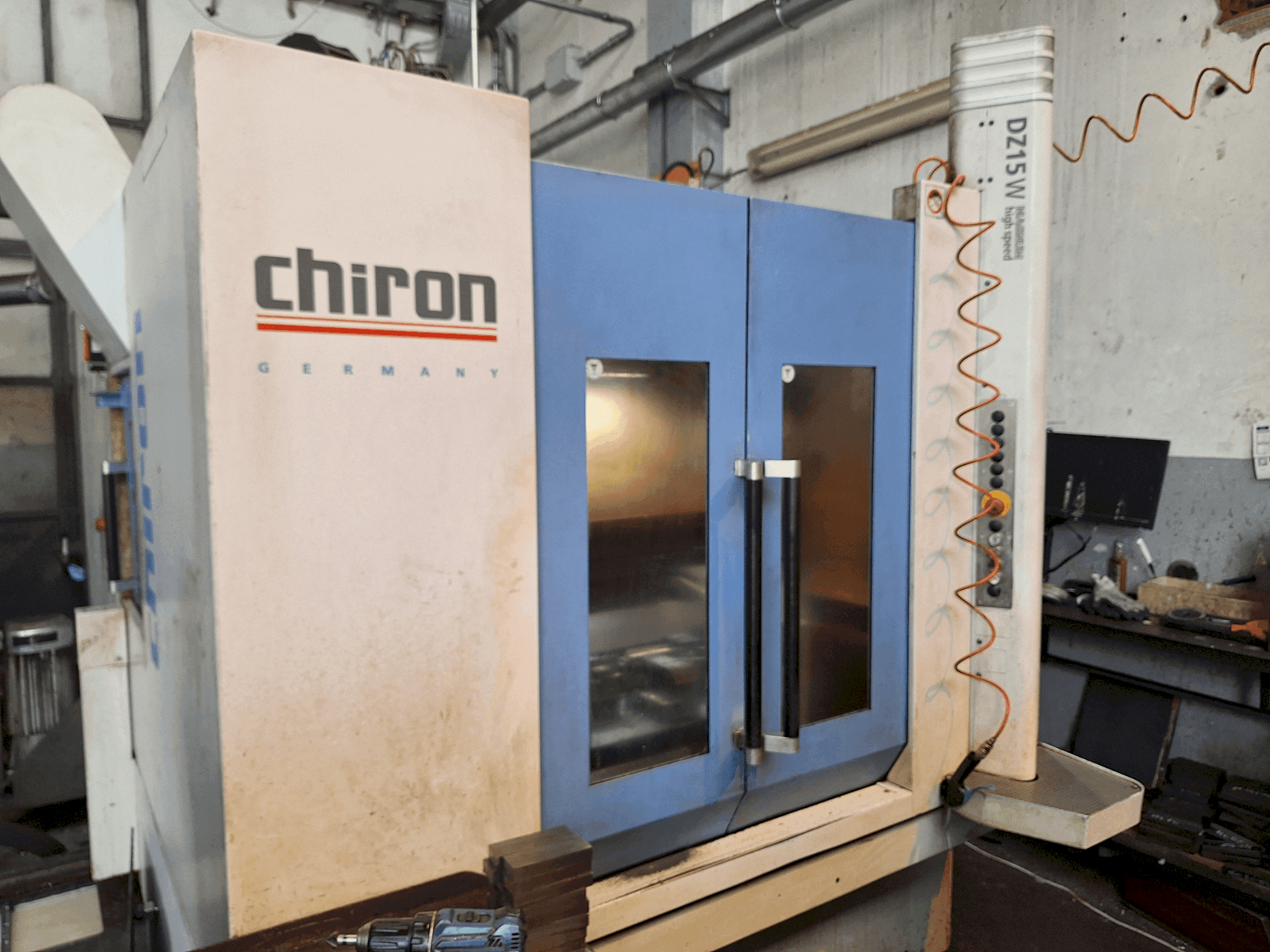 Front view of CHIRON DZ15W Magnum machine