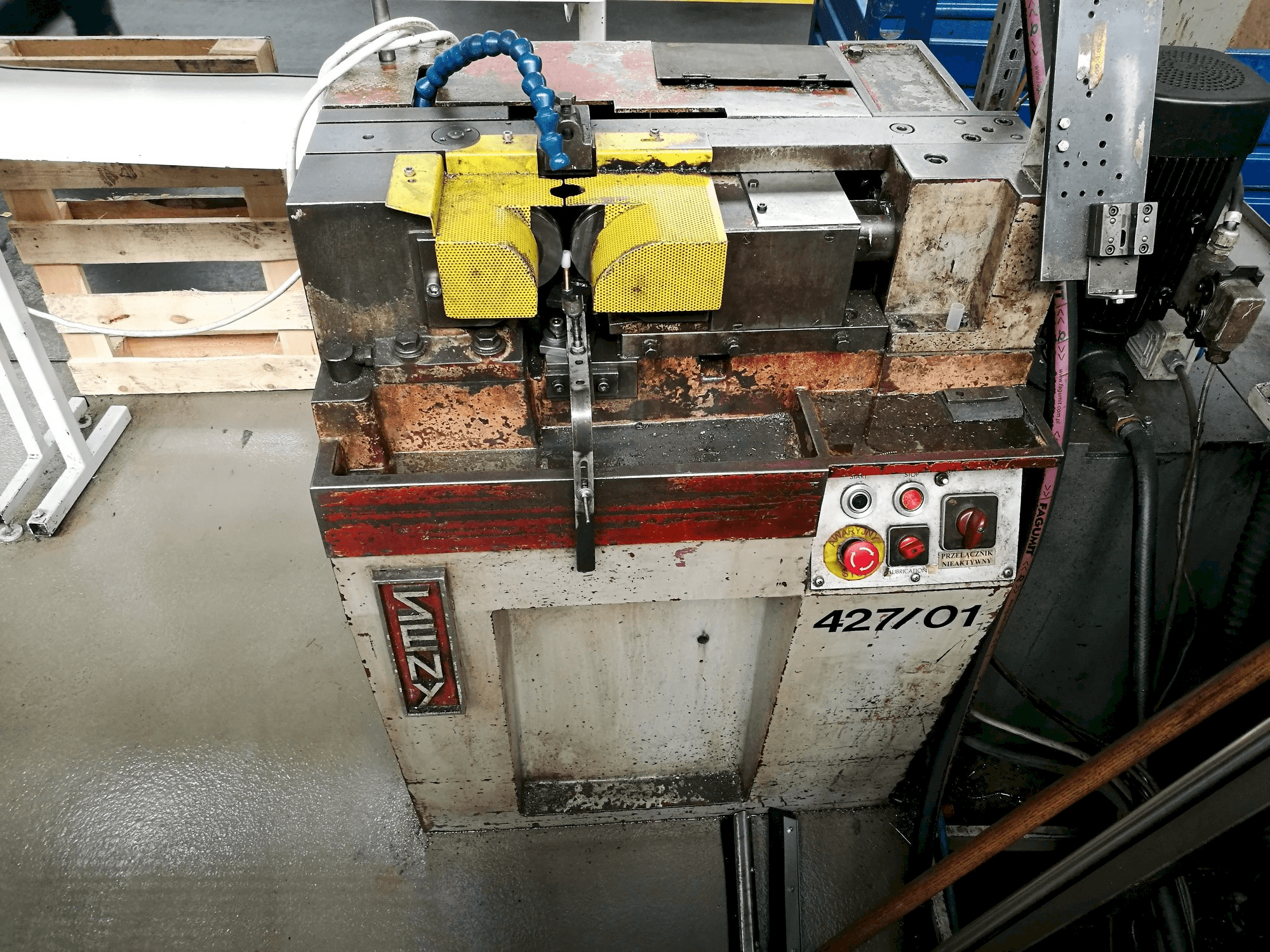 Frontansicht der SENY D30E Maschine