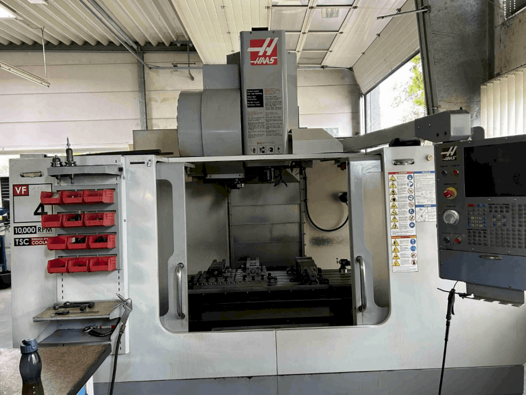 Front view of HAAS VF4 BHE machine