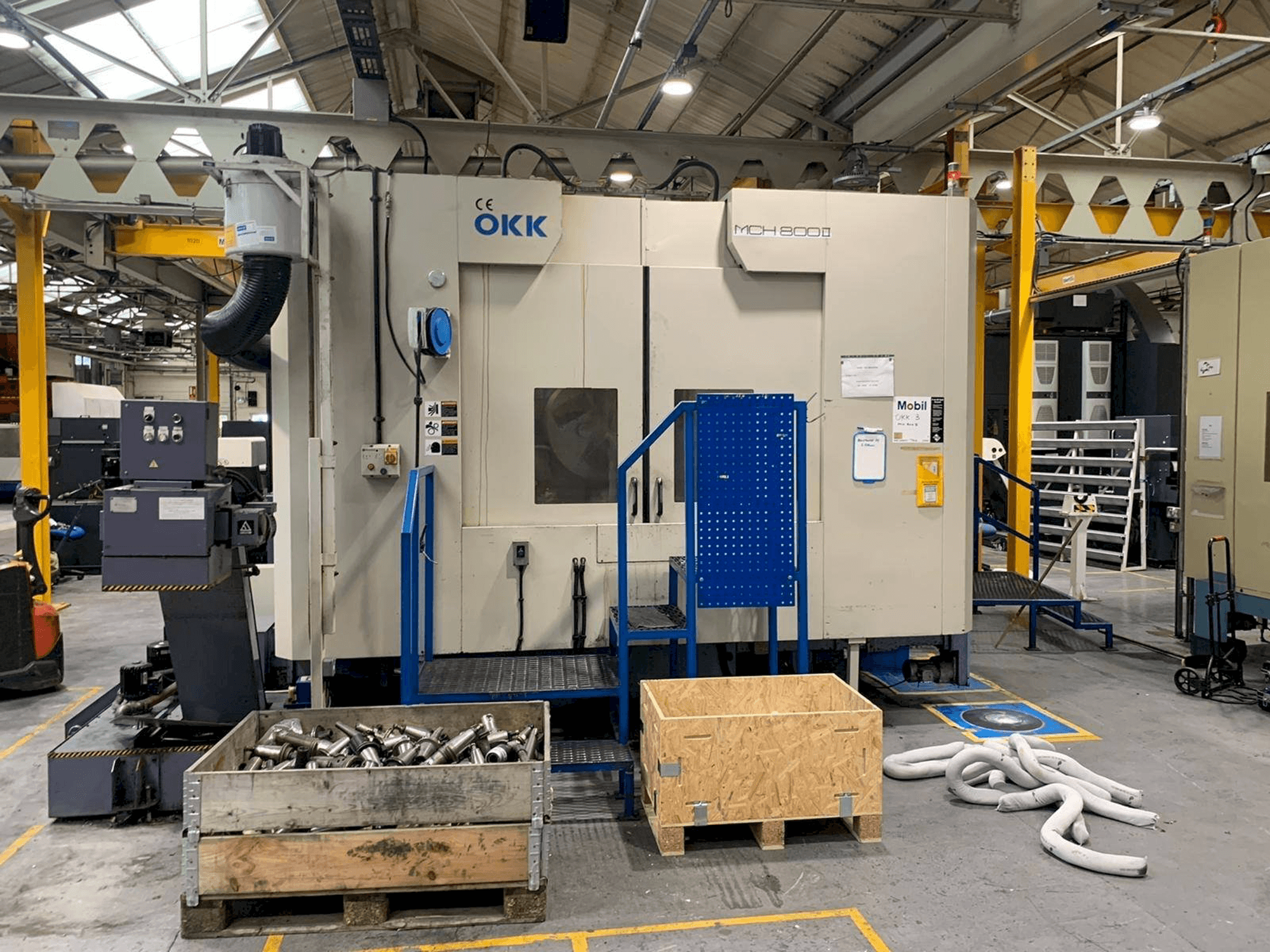 Front view of OKK MCH 800II machine