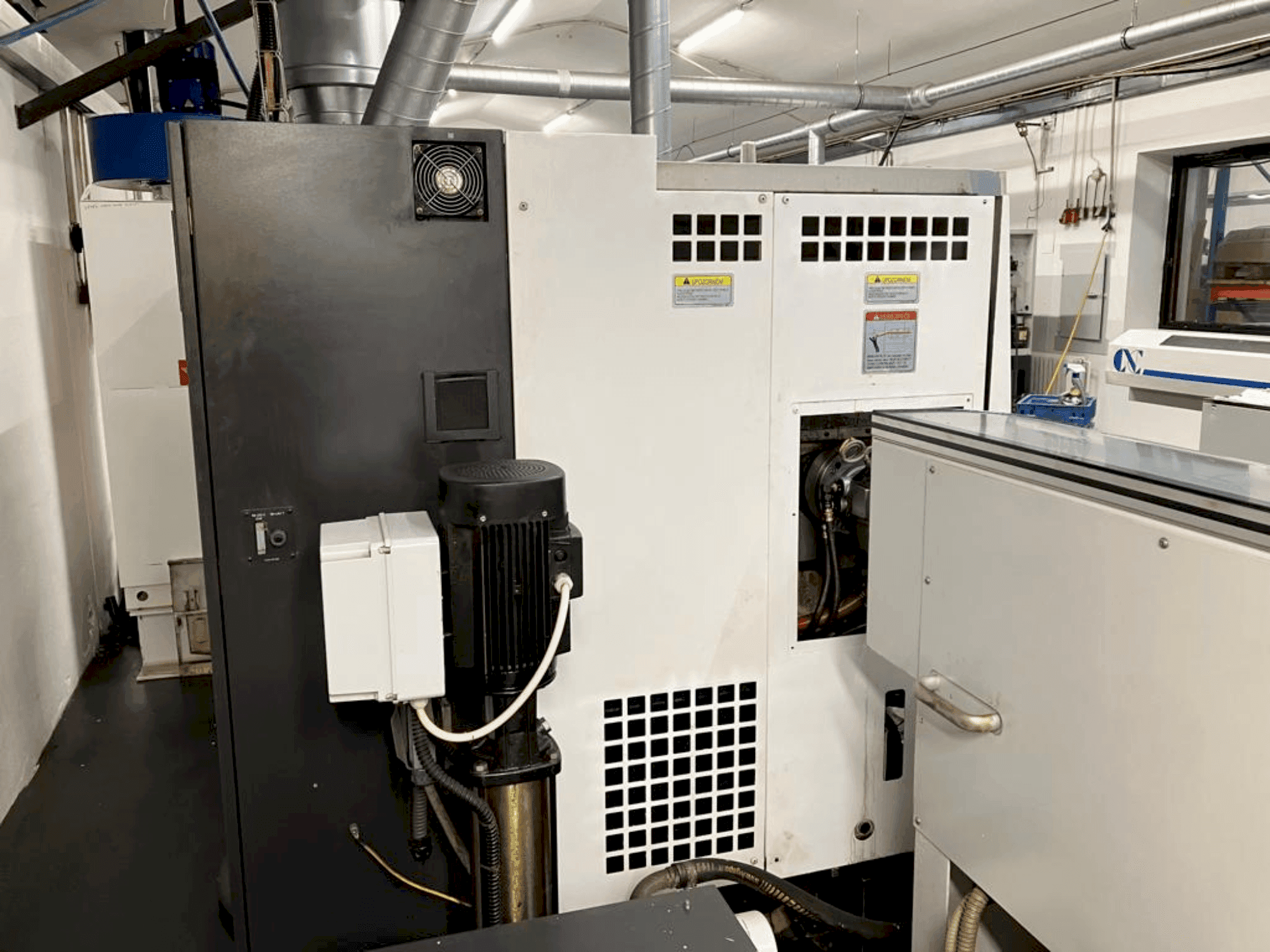 Frontansicht der Okuma LB2000EXII MC Maschine