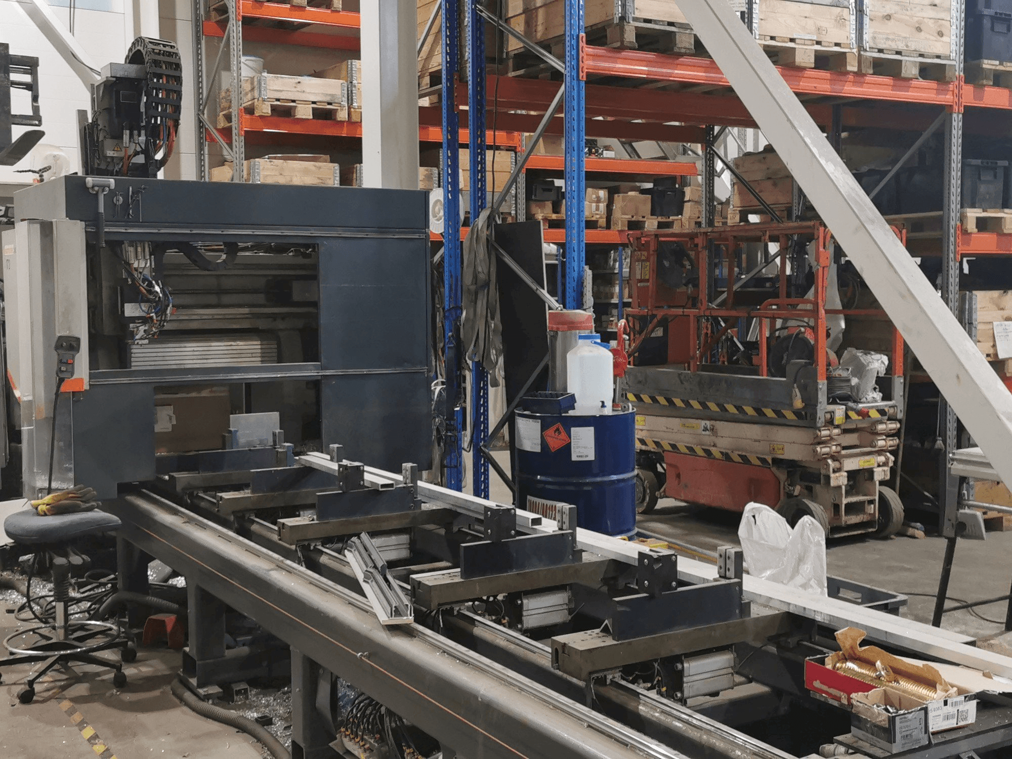 Frontansicht der Elumatec SBZ 140 Maschine