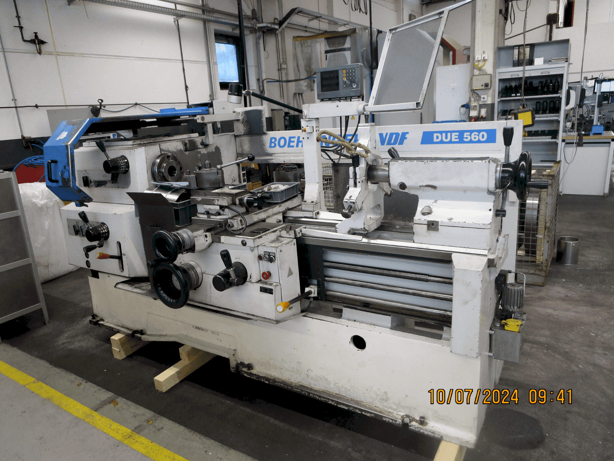 Front view of BOEHRINGER VDF DUE 560 machine