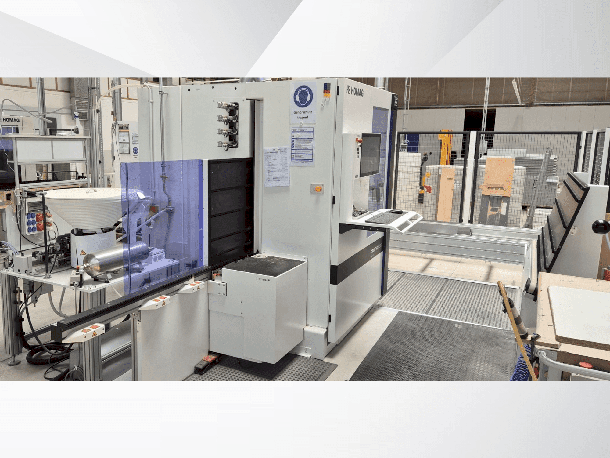 Frontansicht der HOMAG DRILLTEQ V-500 Maschine