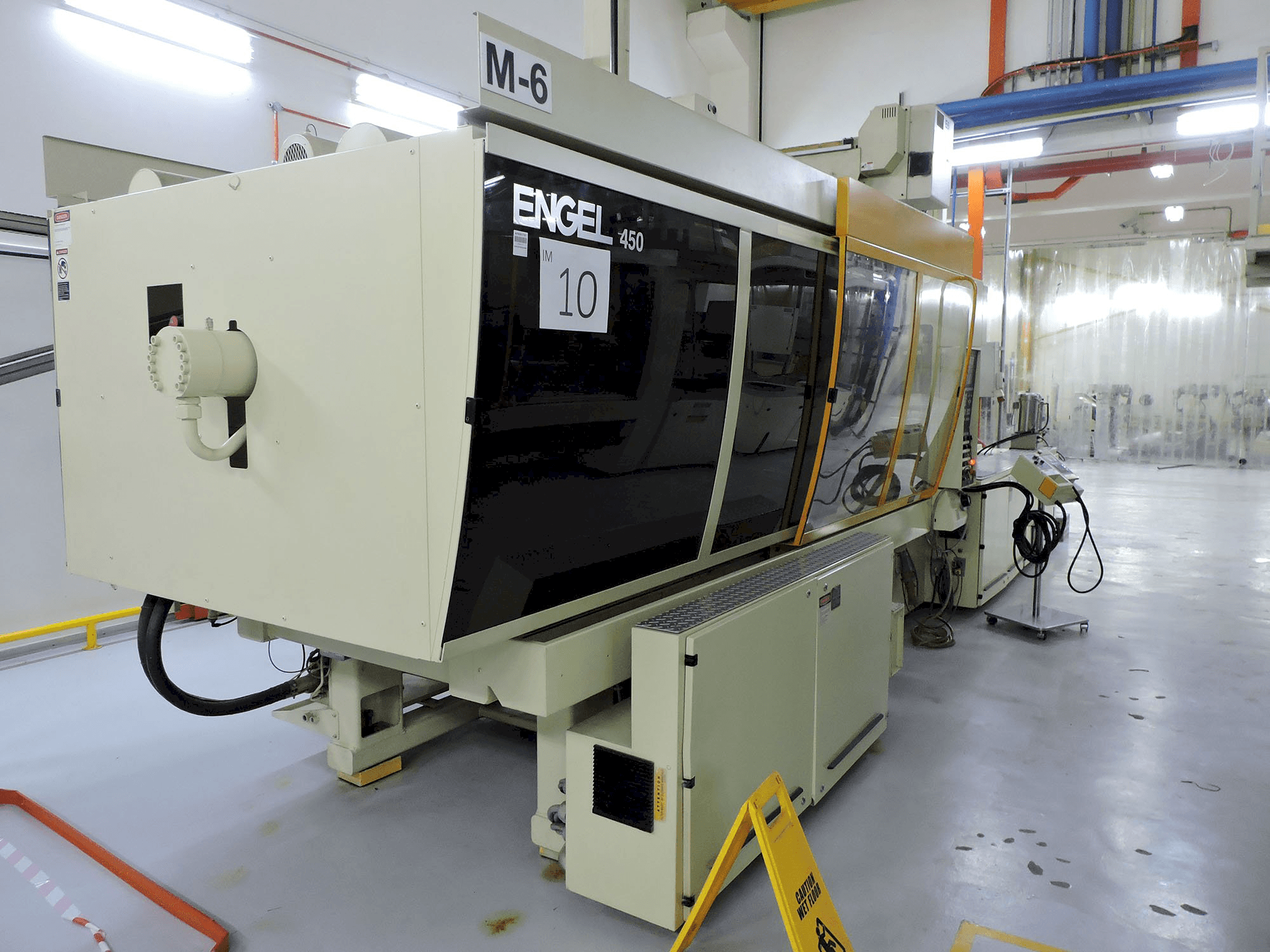 Linke Ansicht der ENGEL ES 1300/450 Maschine