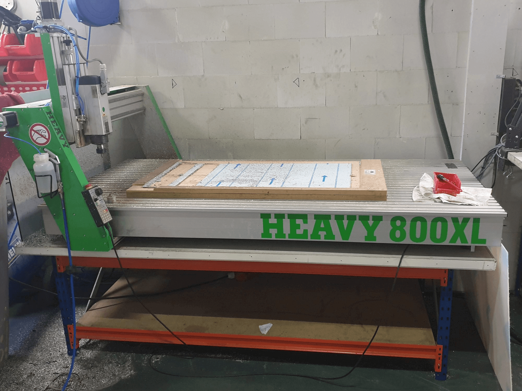 Frontansicht der EAS HEAVY 800 XL Maschine