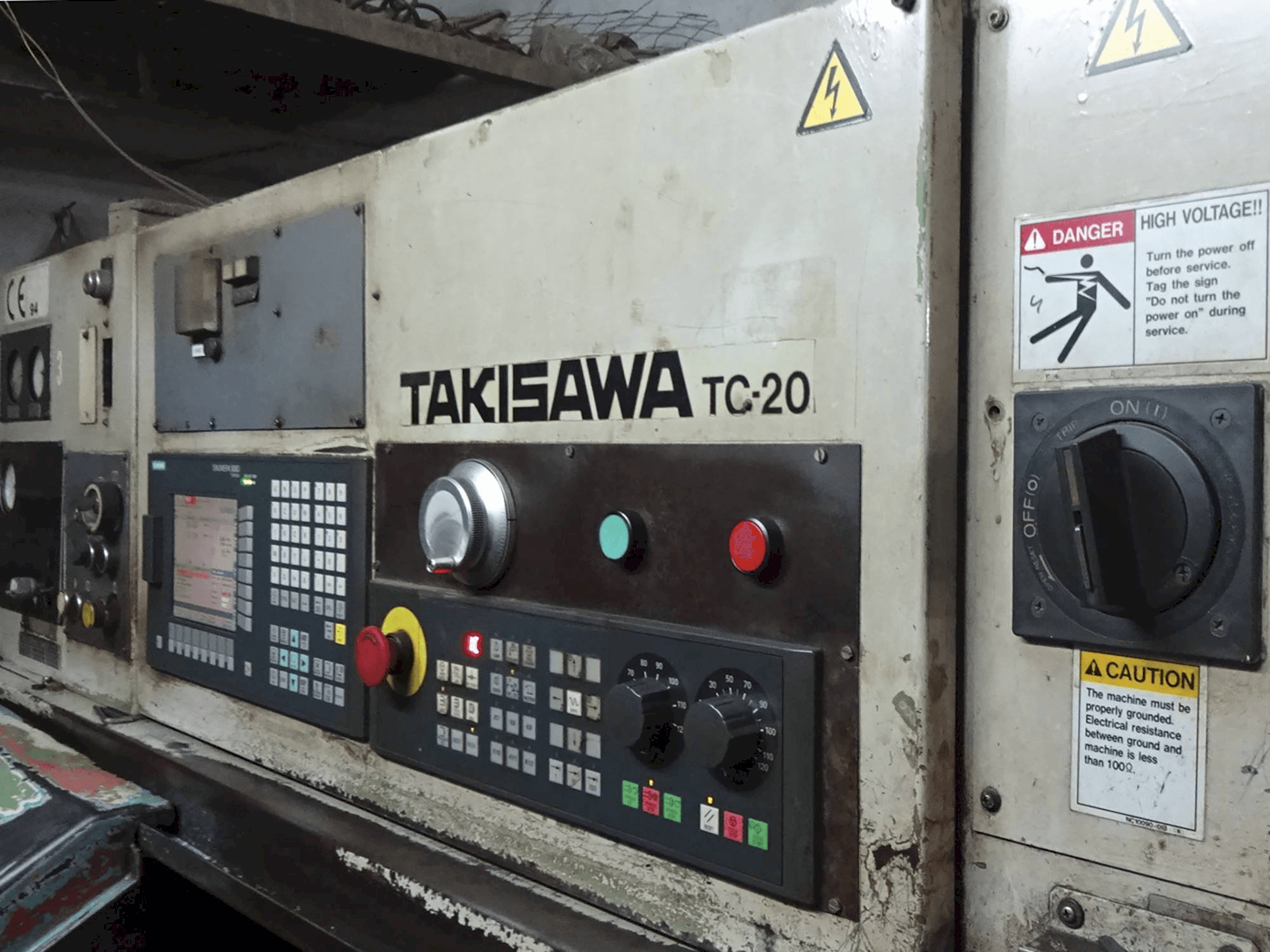 Frontansicht der Takisawa TC-20 Maschine
