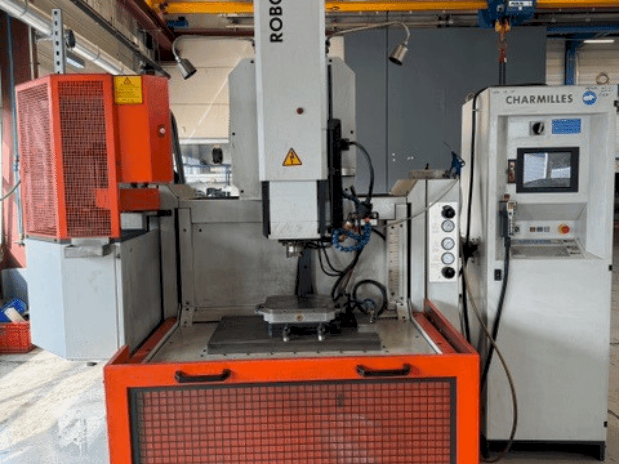 Frontansicht der CHARMILLES ROBOFORM 55P Maschine