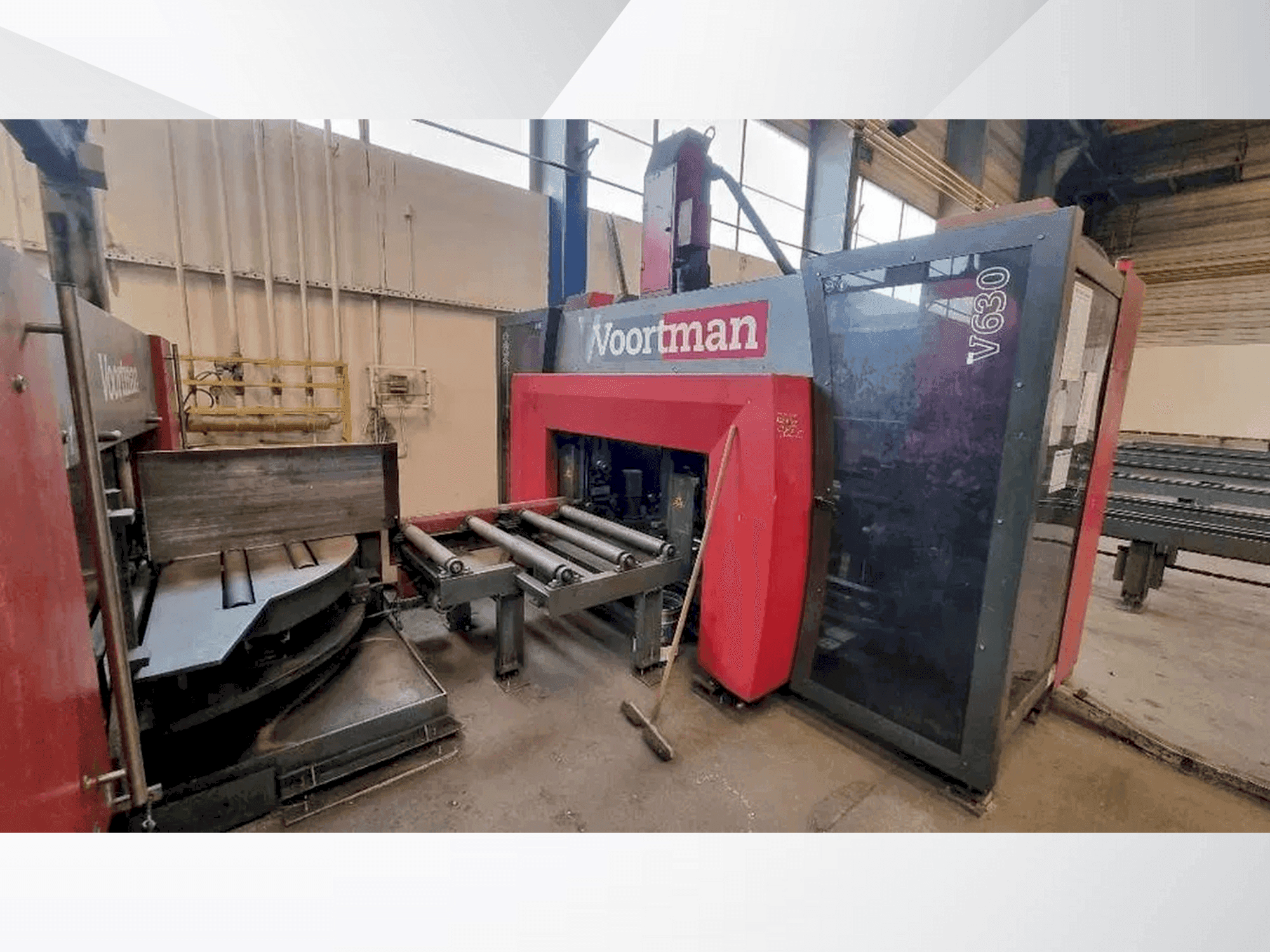 Frontansicht der VOORTMAN V630 / VB1050 Maschine