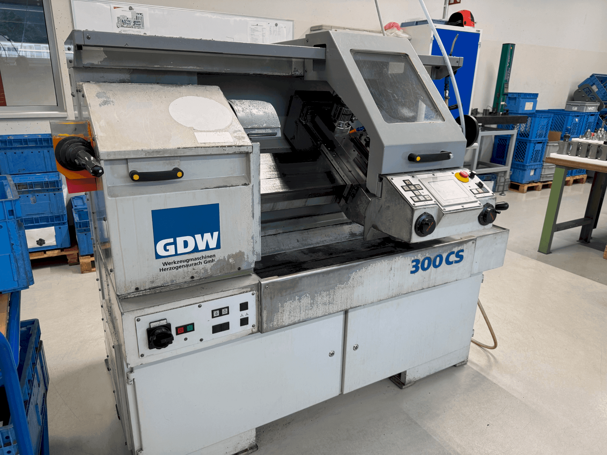 Frontansicht der GDW 300 CS Maschine