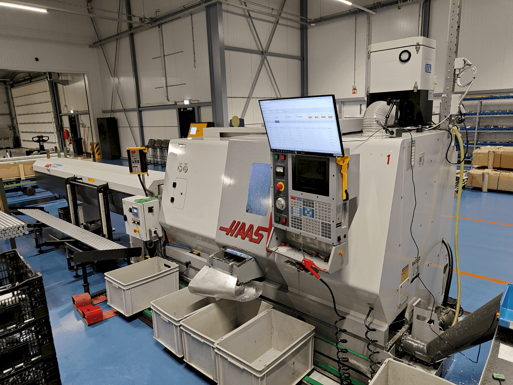 Frontansicht der HAAS TL-15HE Maschine