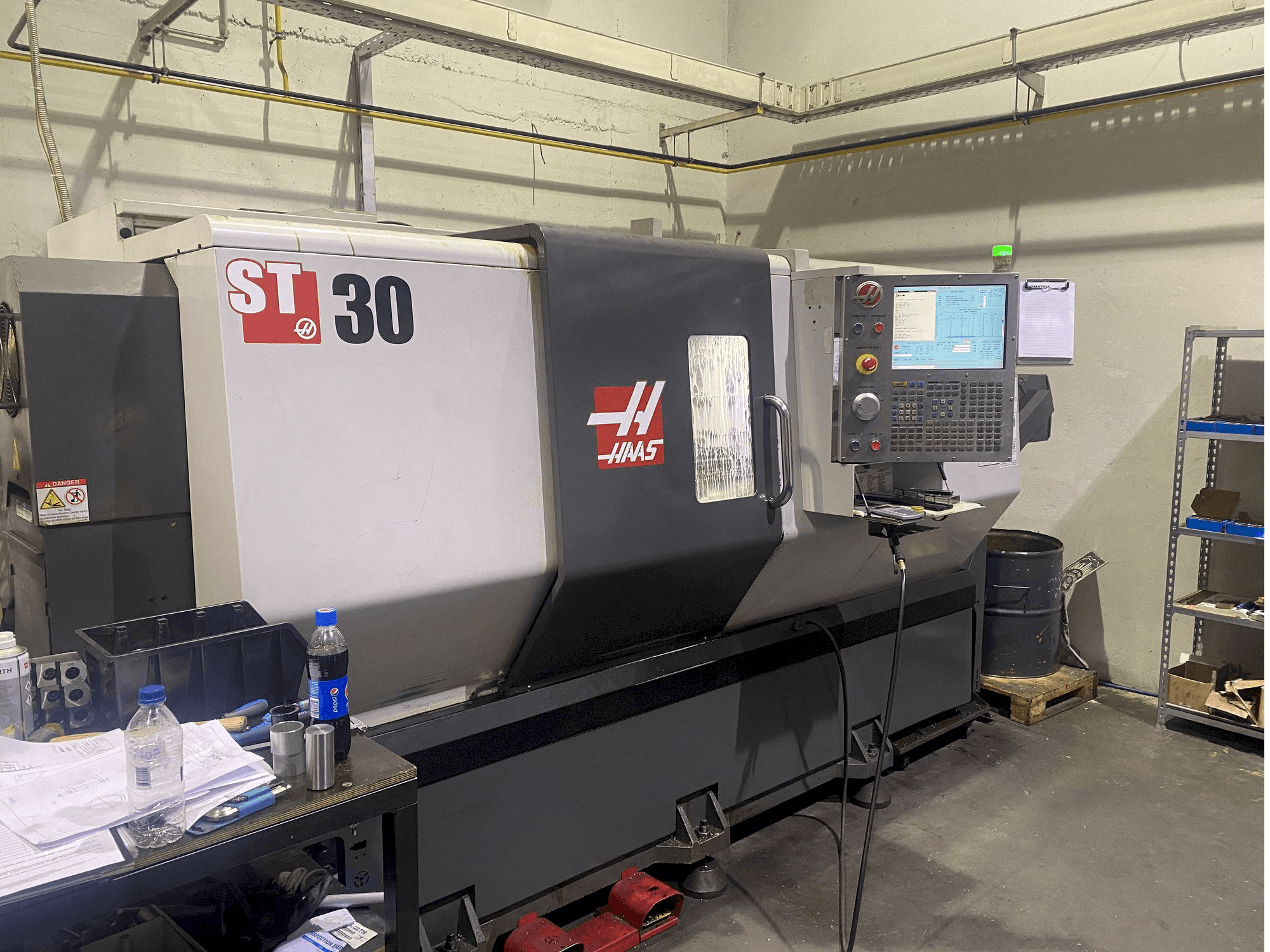 Frontansicht der HAAS ST 30 Maschine