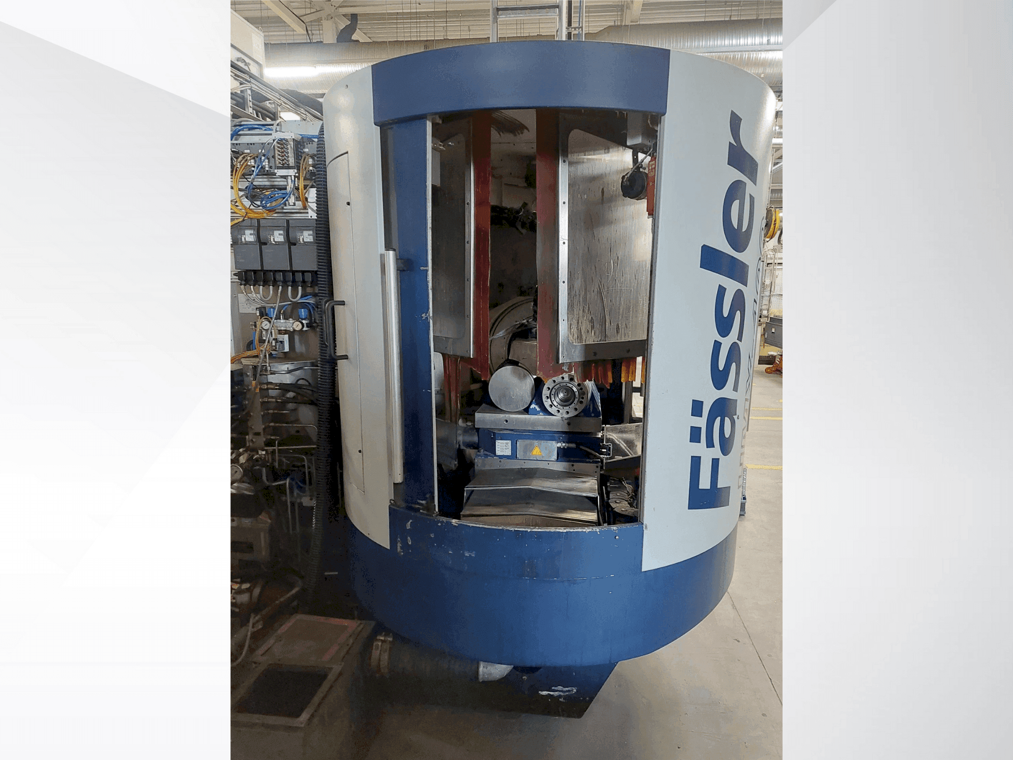 Frontansicht der FASSLER HMX 400 Maschine