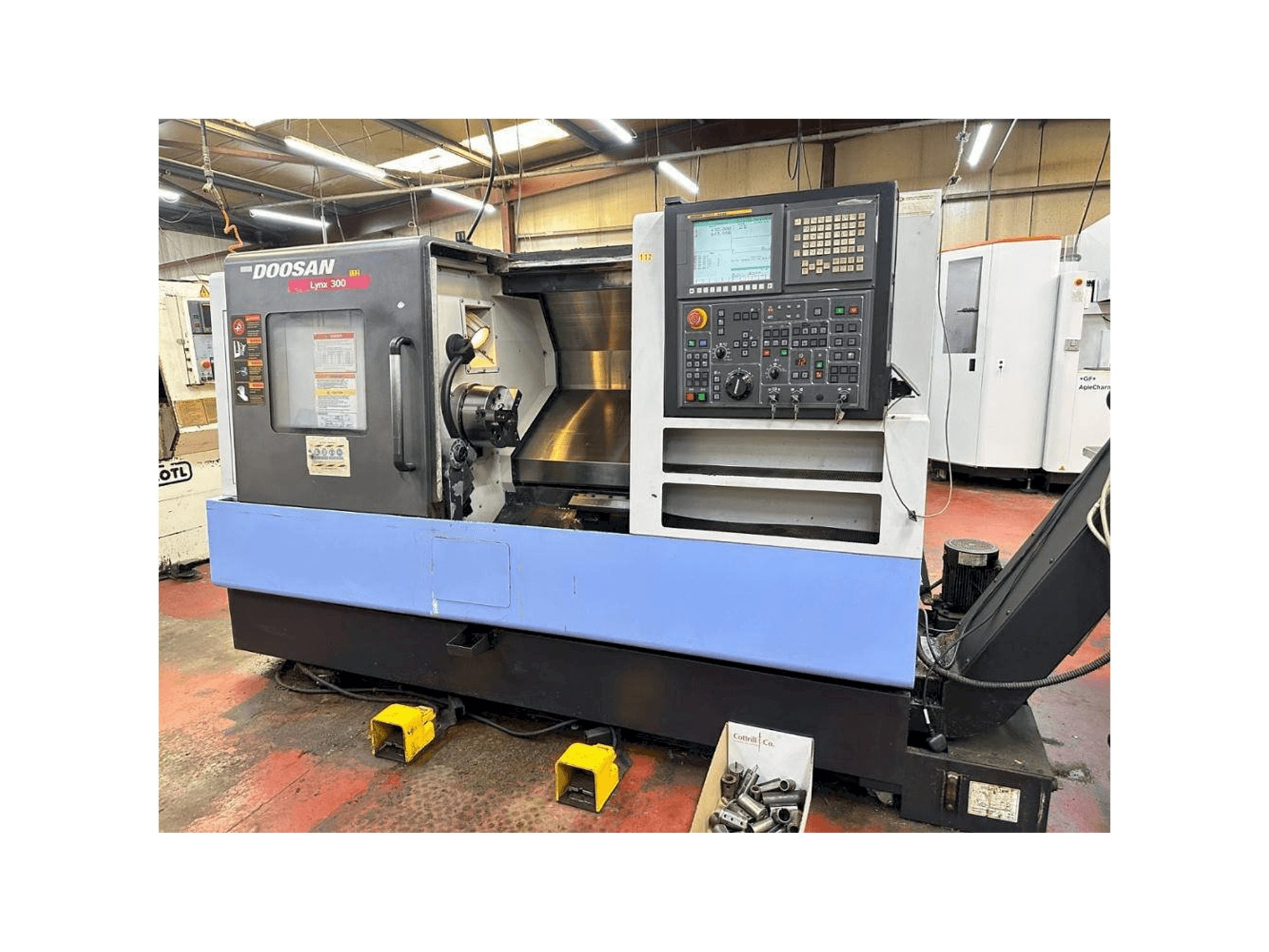 Front view of Doosan Lynx 300 machine