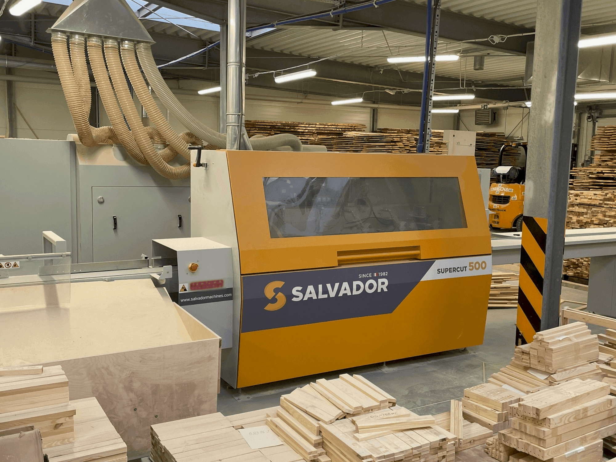 Frontansicht der Other SUPER CUT 500 Maschine