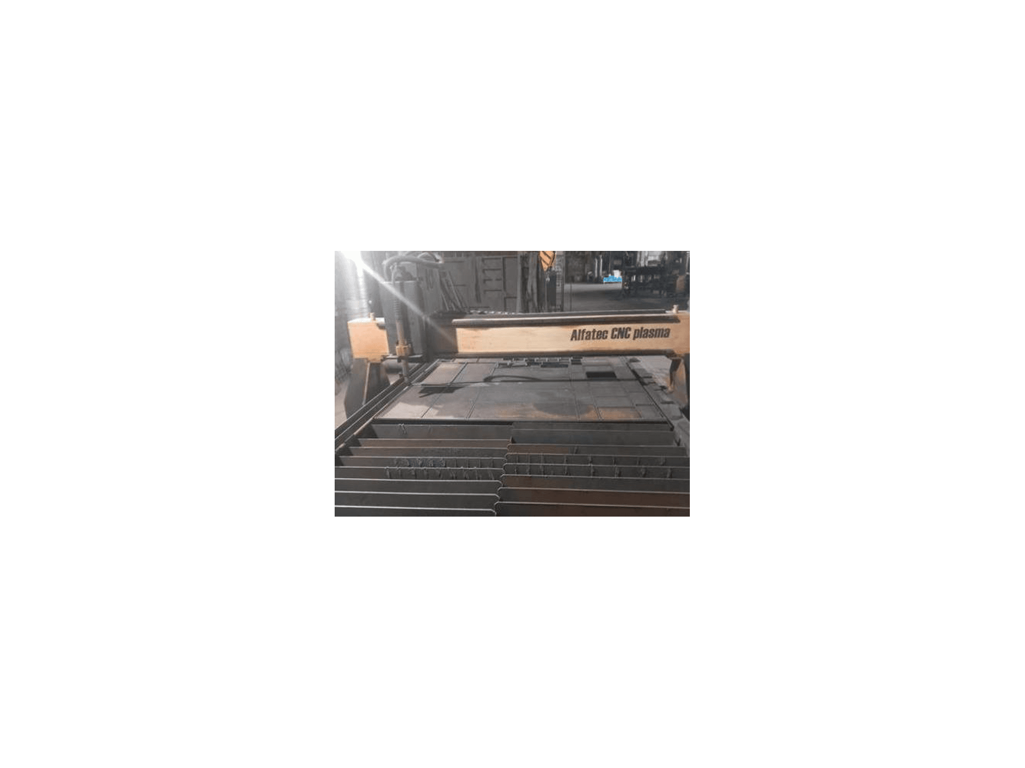 Front view of ALFATEC CNC 1,5x3M PROFI machine