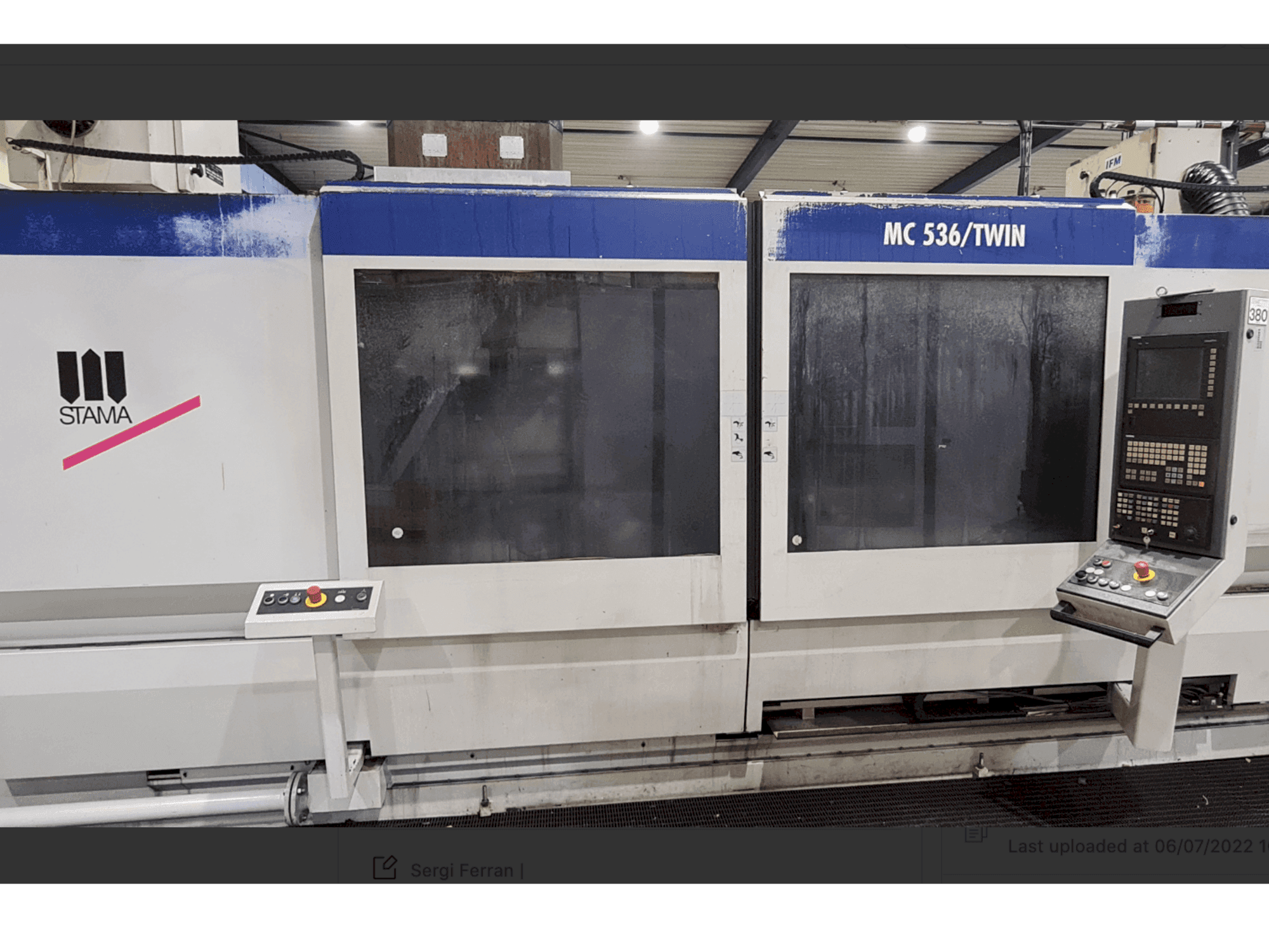 Frontansicht der STAMA MC536/Twin Maschine